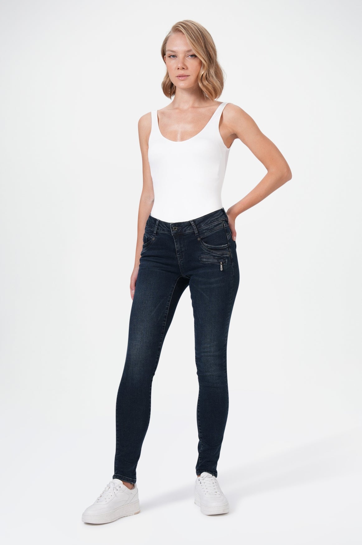 Suzy Skinny Fit | Slip Blue Black