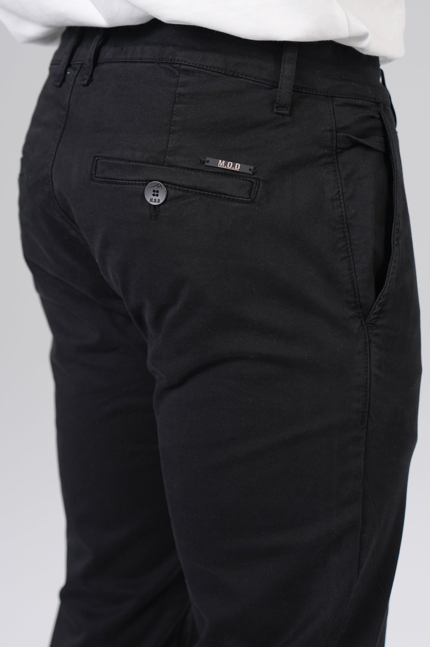 Harry Chino | Black