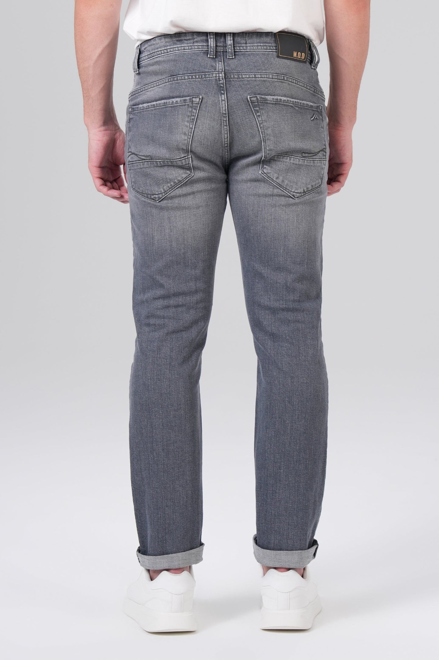 Ricardo Regular | Clever Grey