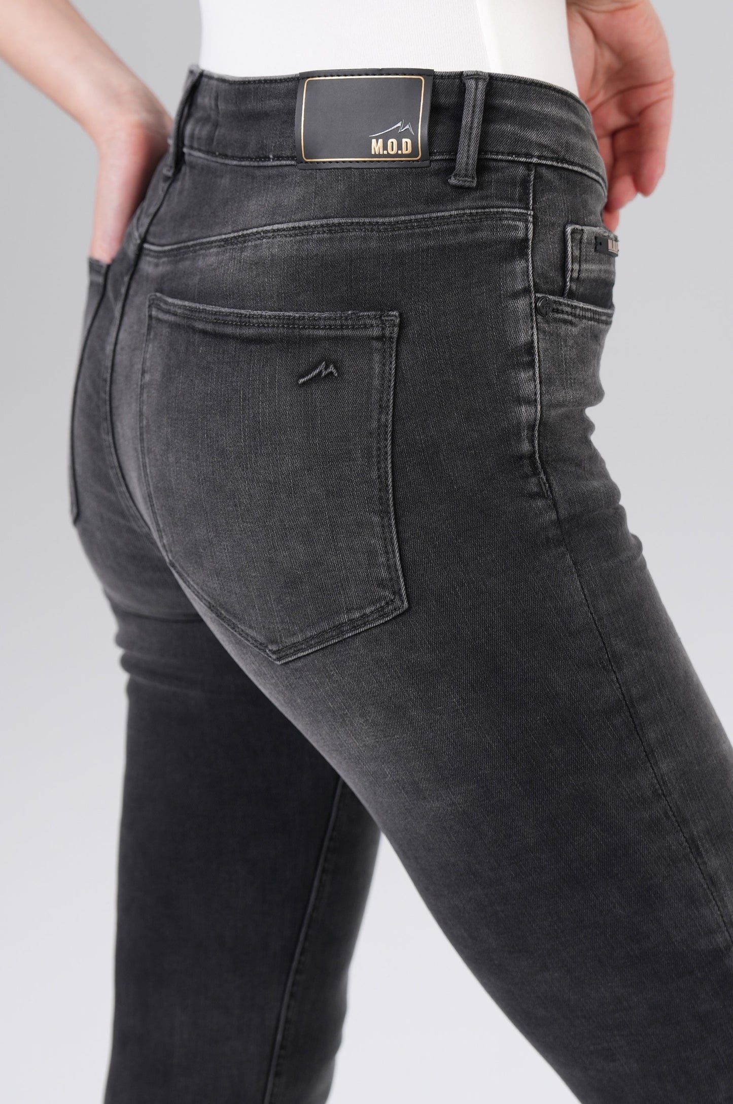 Sina Skinny Fit | Cloud Black