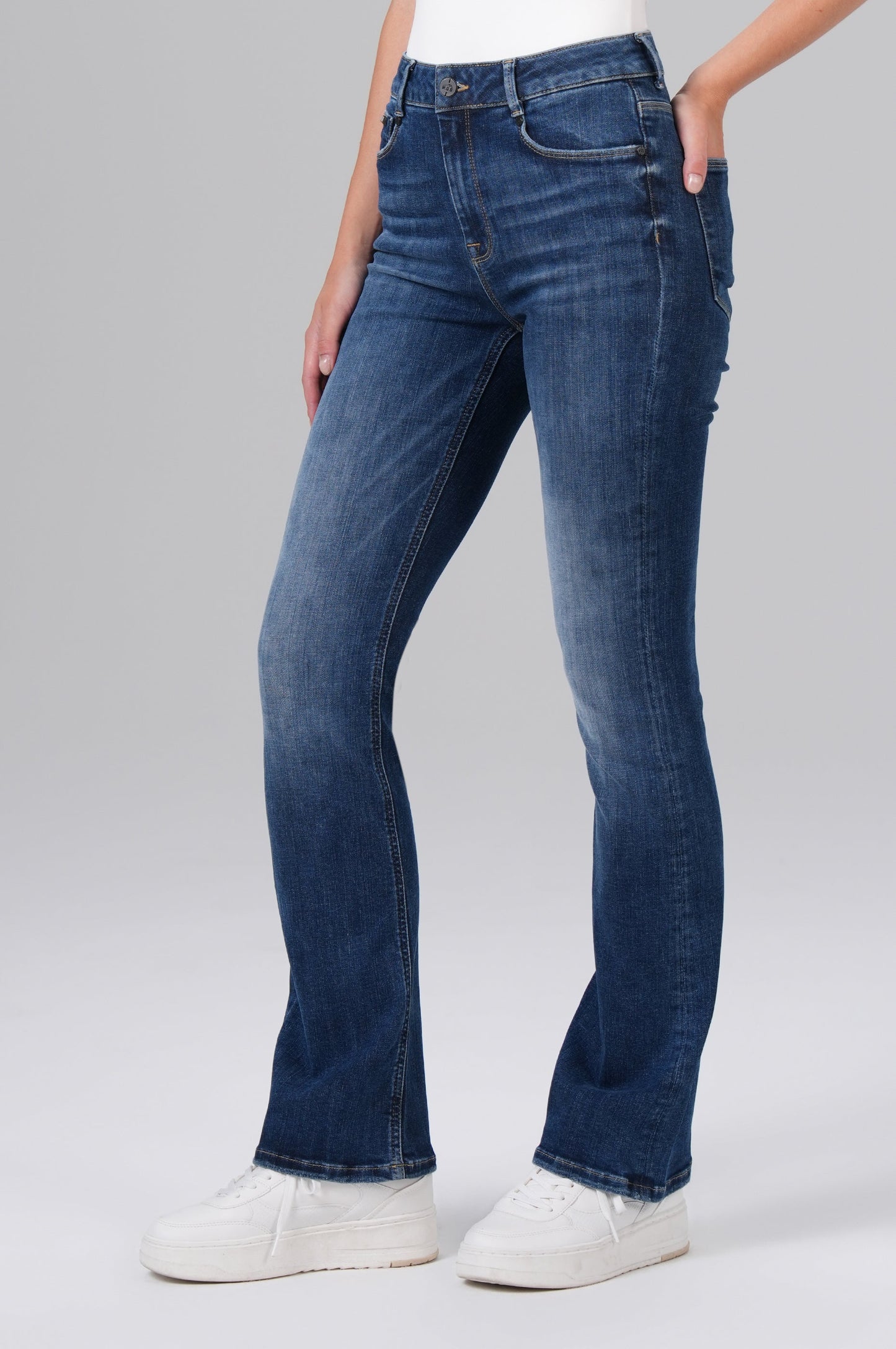 Sina Bootcut | Calamity Blue
