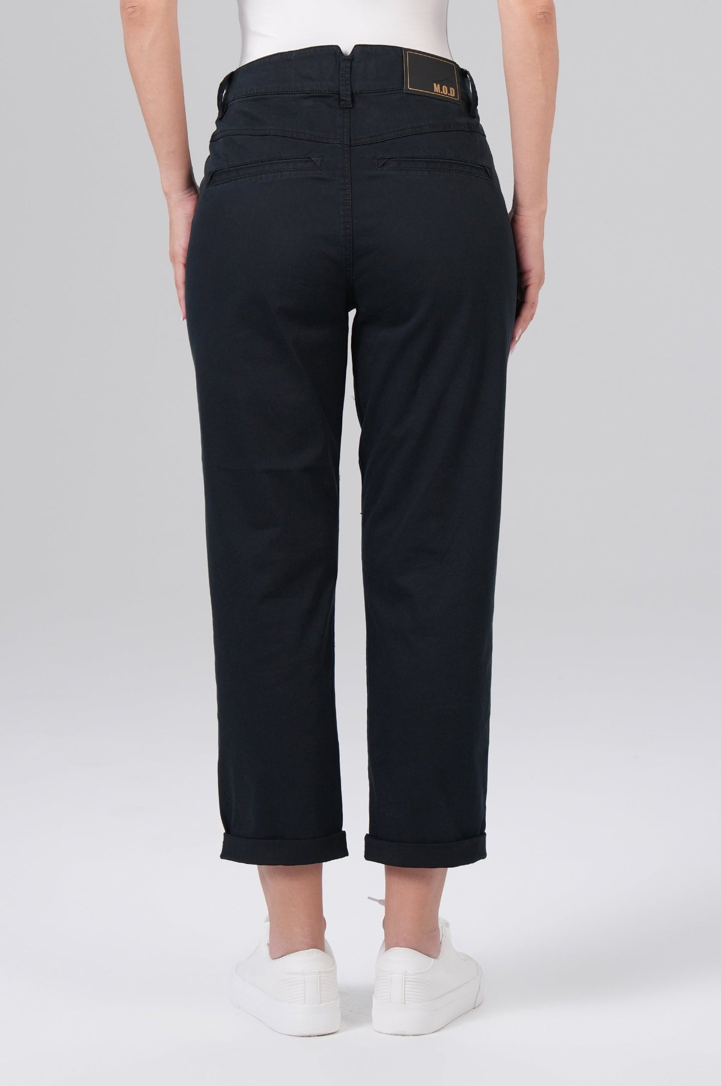 Channel Chino | Black