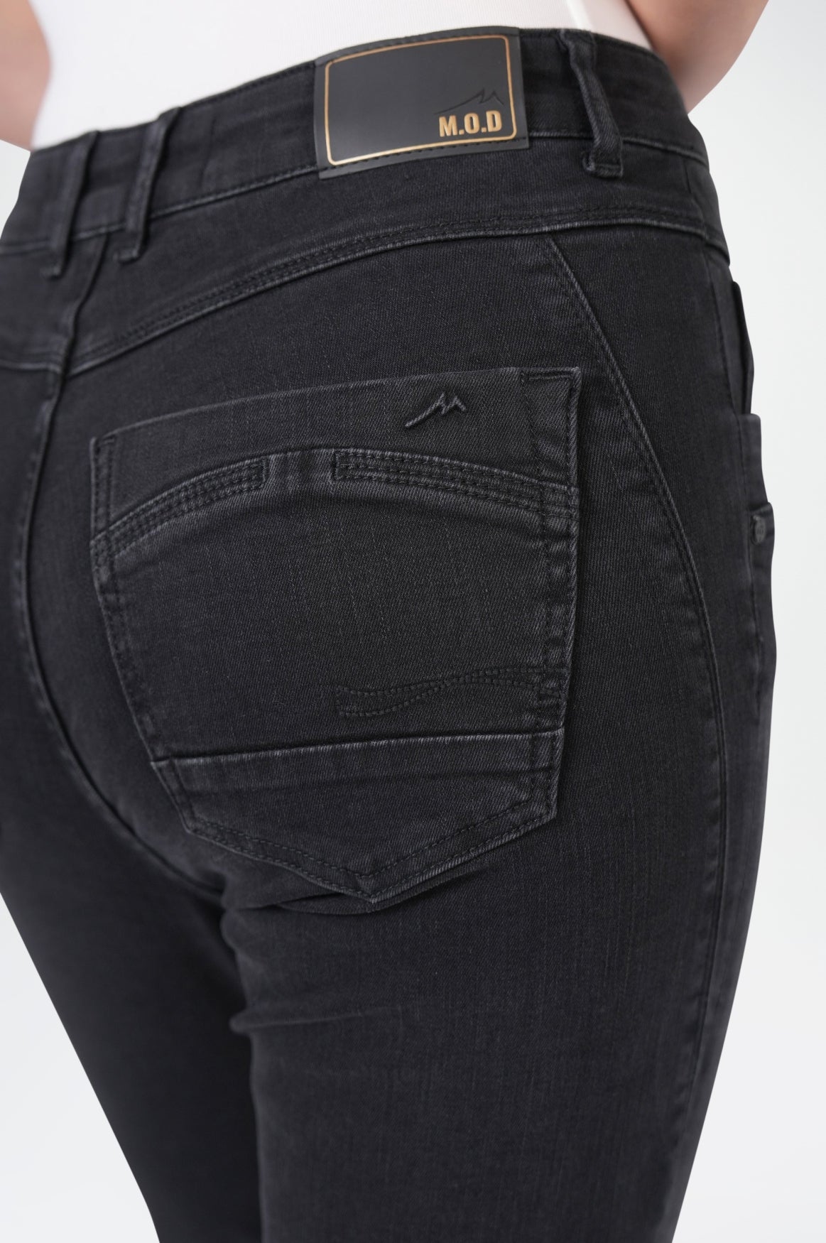 Suzy Skinny Fit | Candy Black