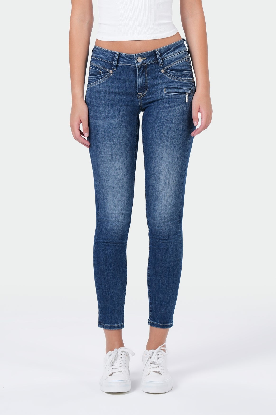 Suzy Skinny Fit | Minya Blue
