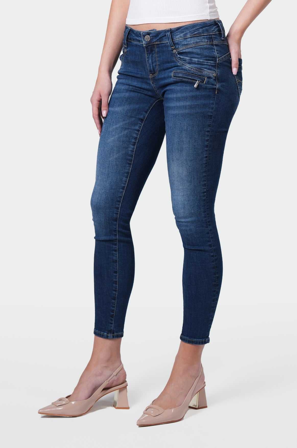 Suzy Skinny Fit | Minya Blue
