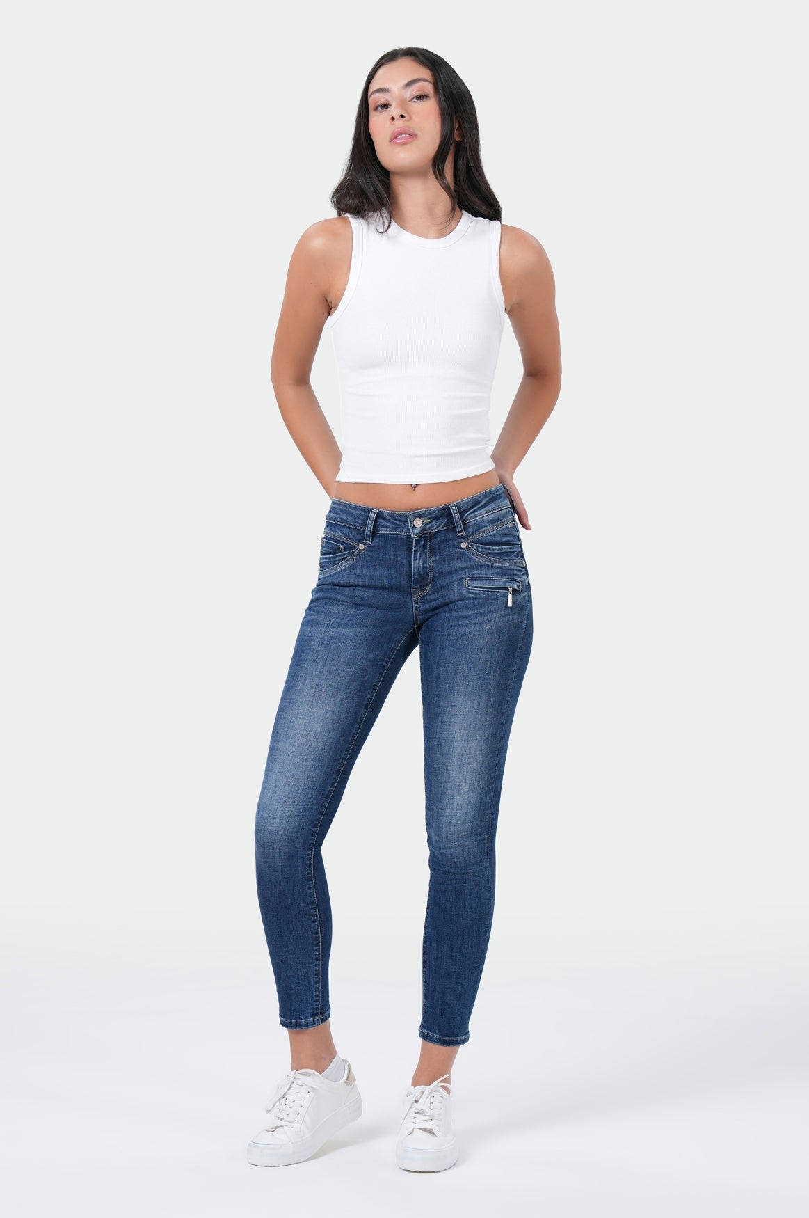 Suzy Skinny Fit | Minya Blue