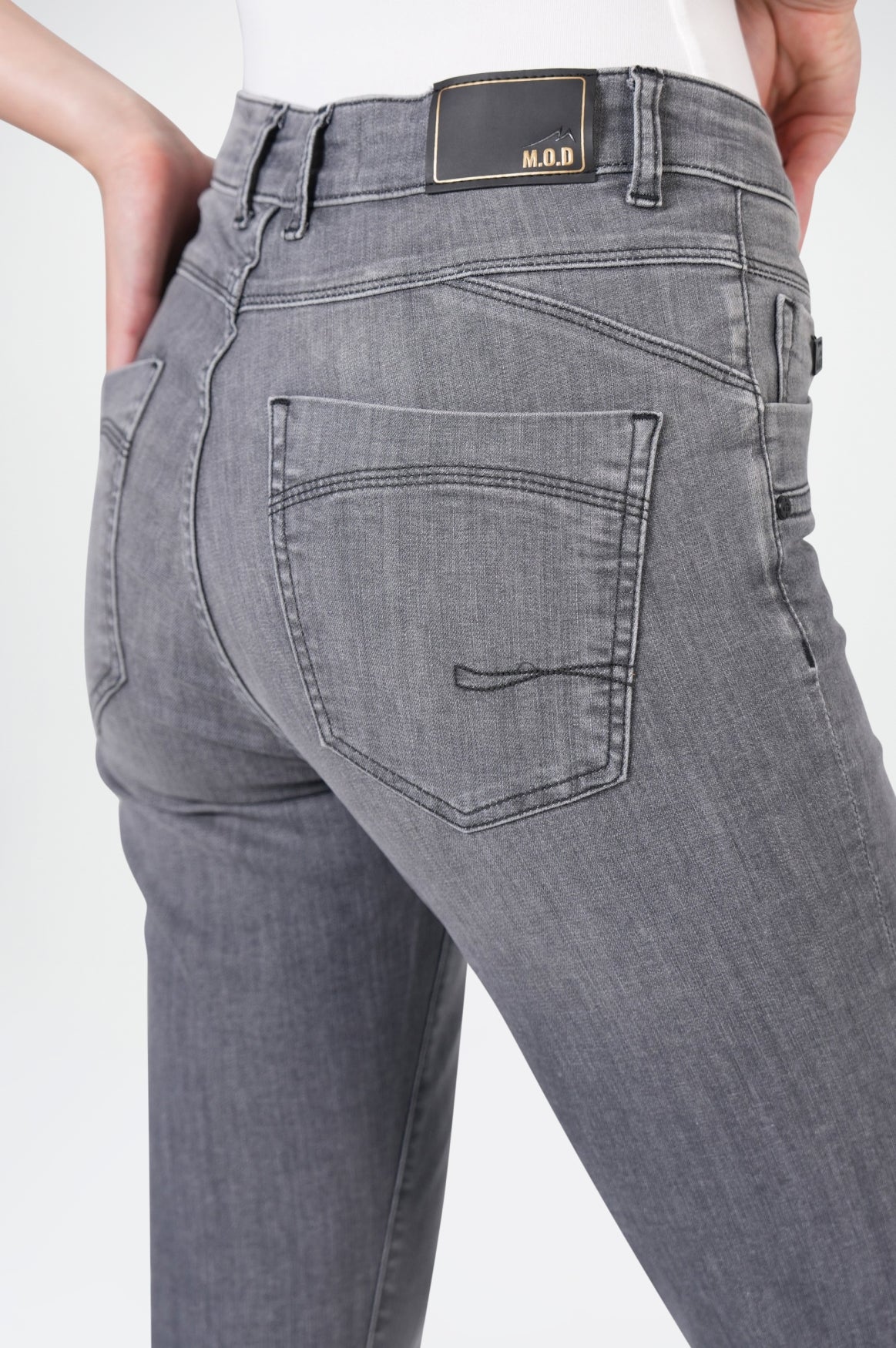 Suzy Skinny Fit | Grey