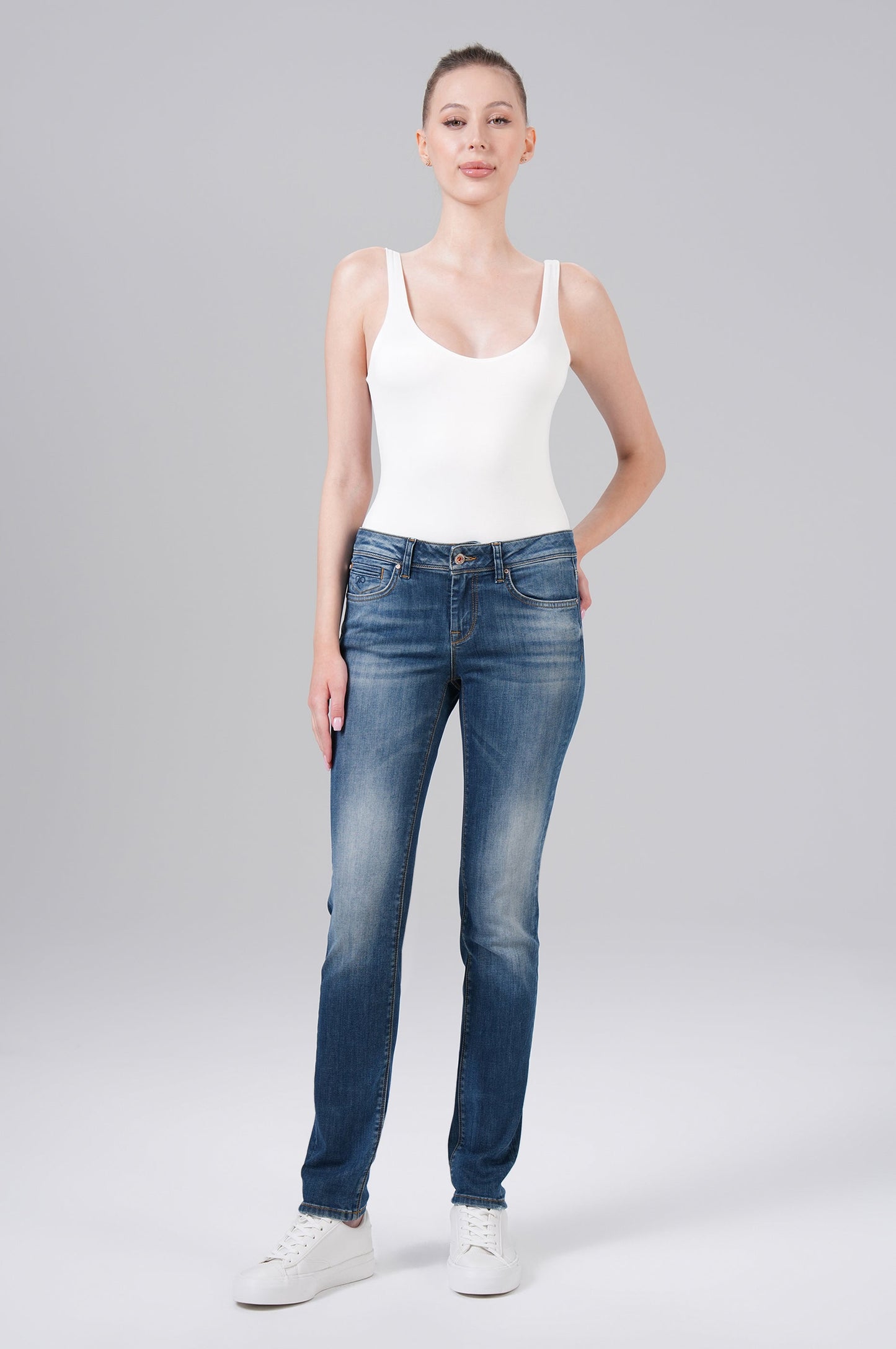 Monika Slim Fit | Amber Blue