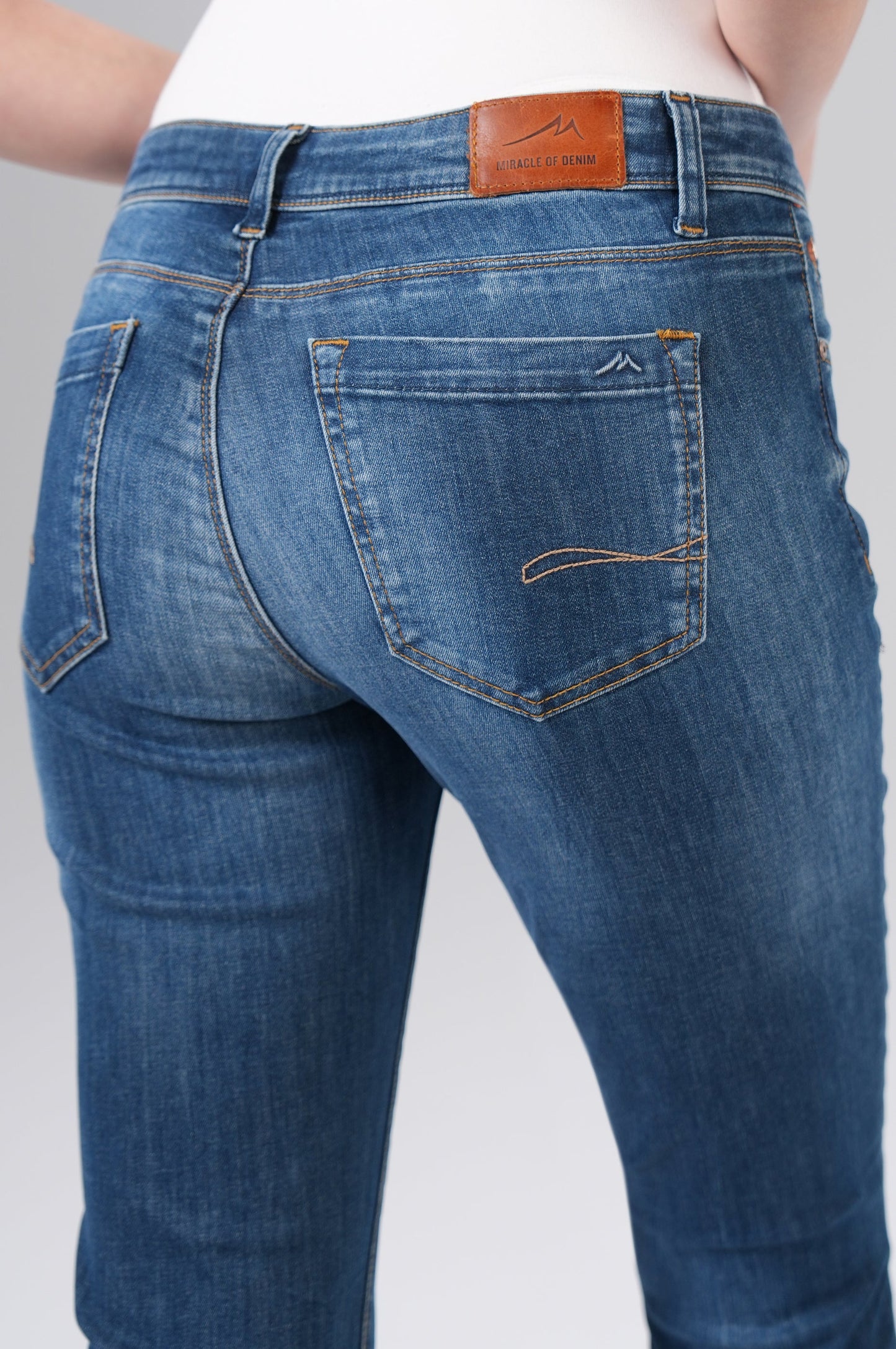 Monika Slim Fit | Amber Blue