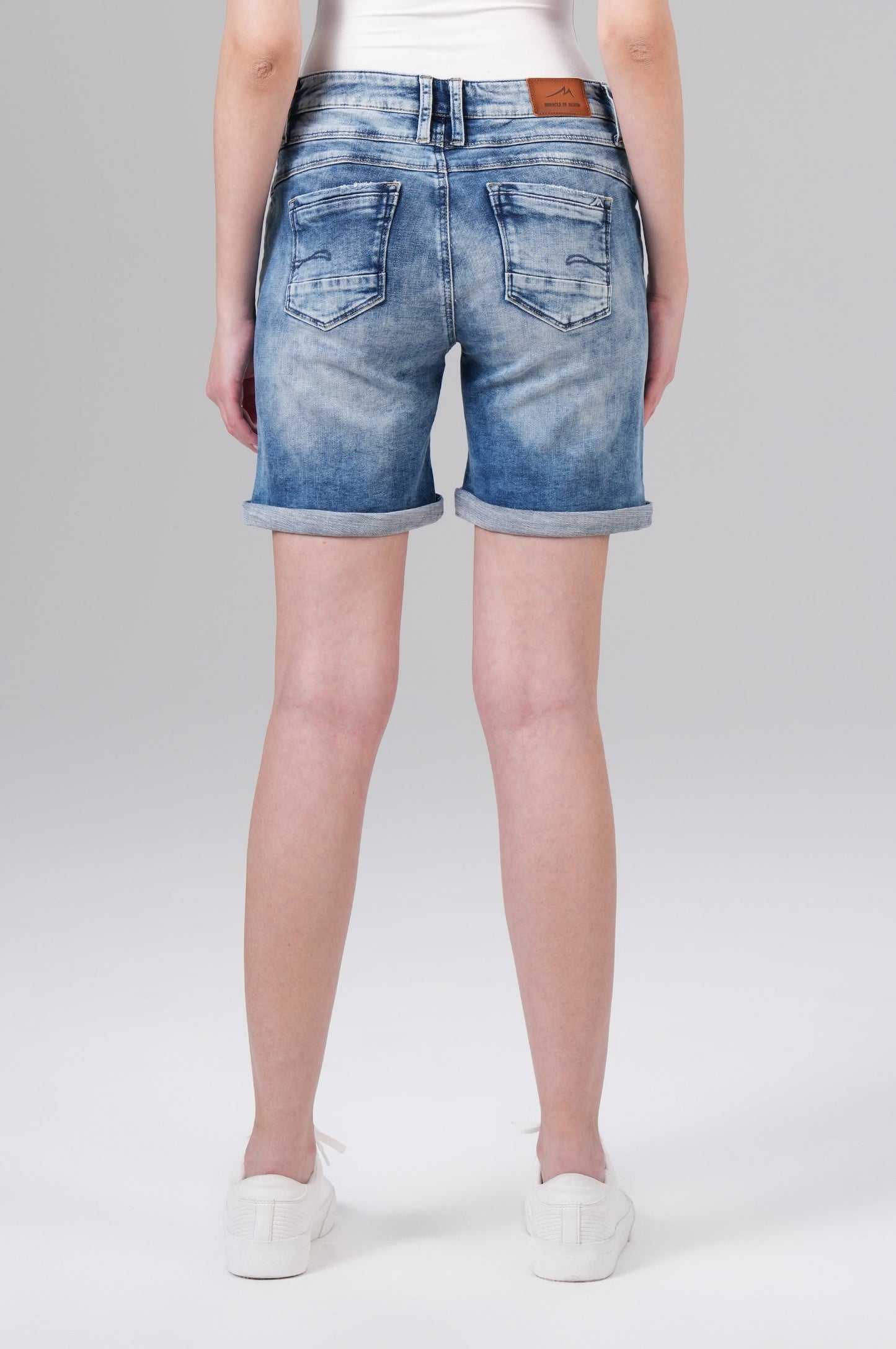 Bettina Shorts | Ascott Blue