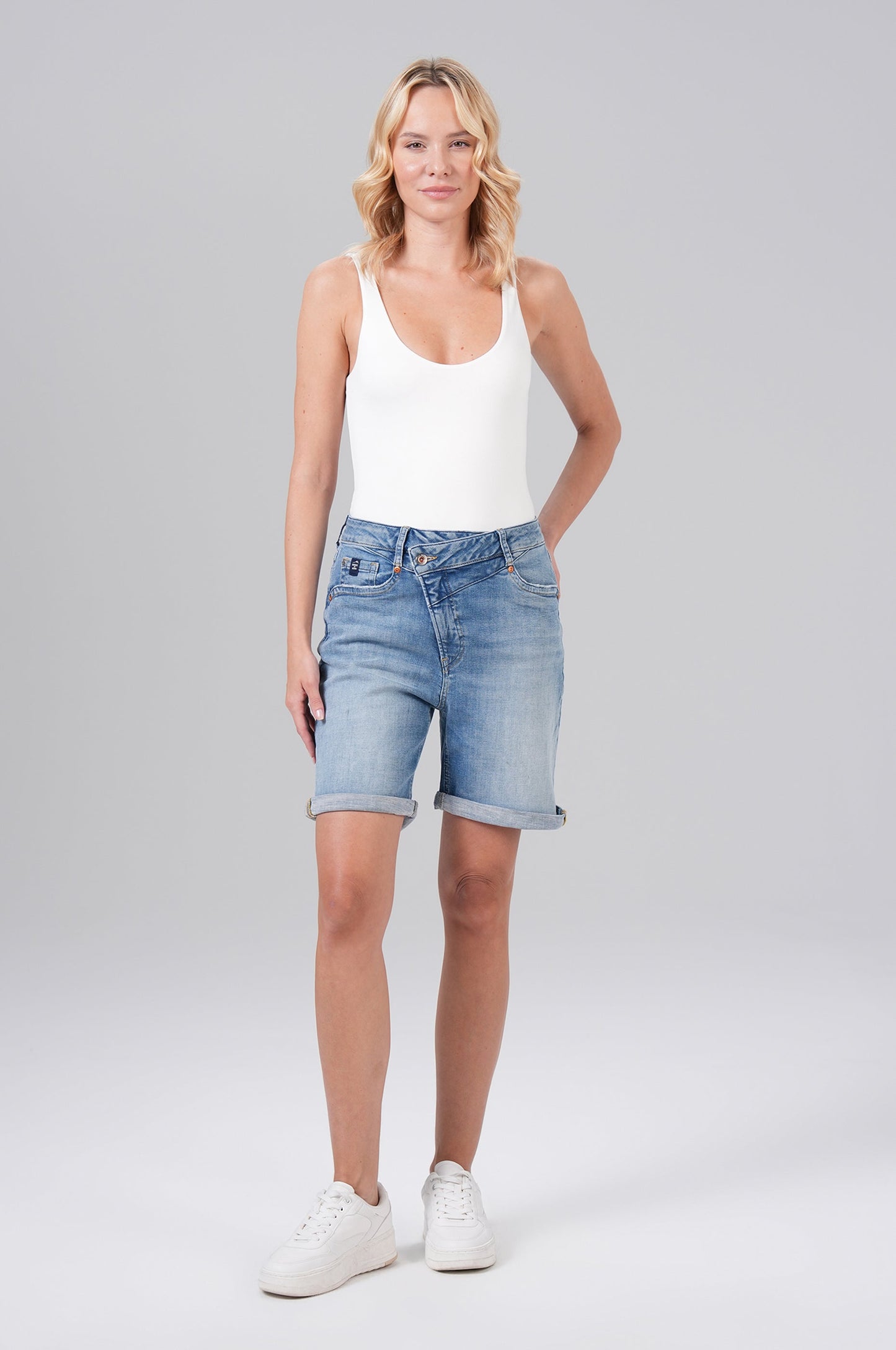 Iris Shorts | Alpaka Blue