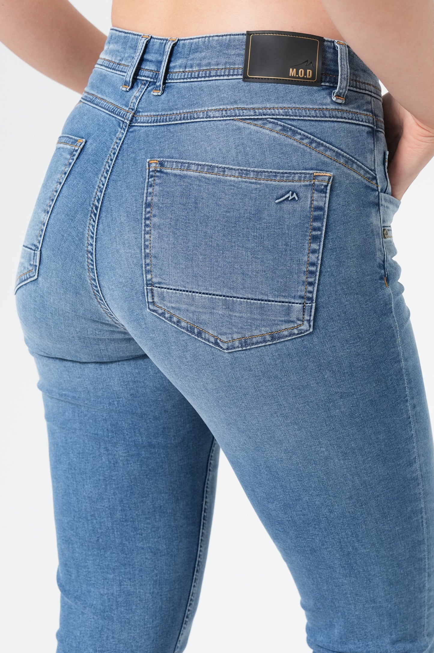 Rea Capri | Delivery Blue