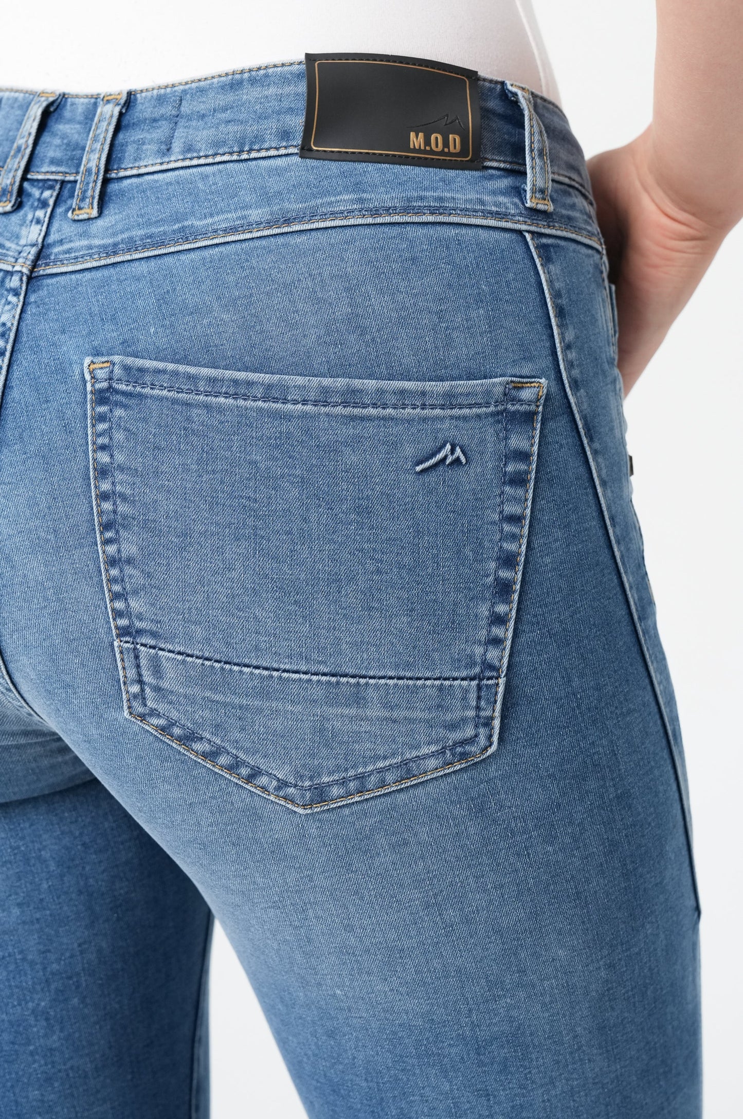 Suzy Skinny Fit | Delivery Blue
