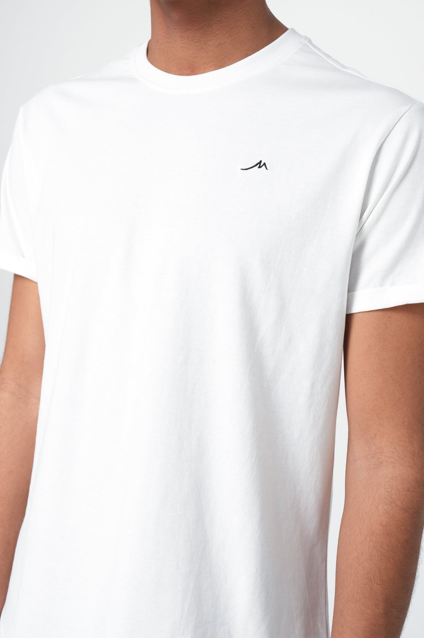 LEO | White