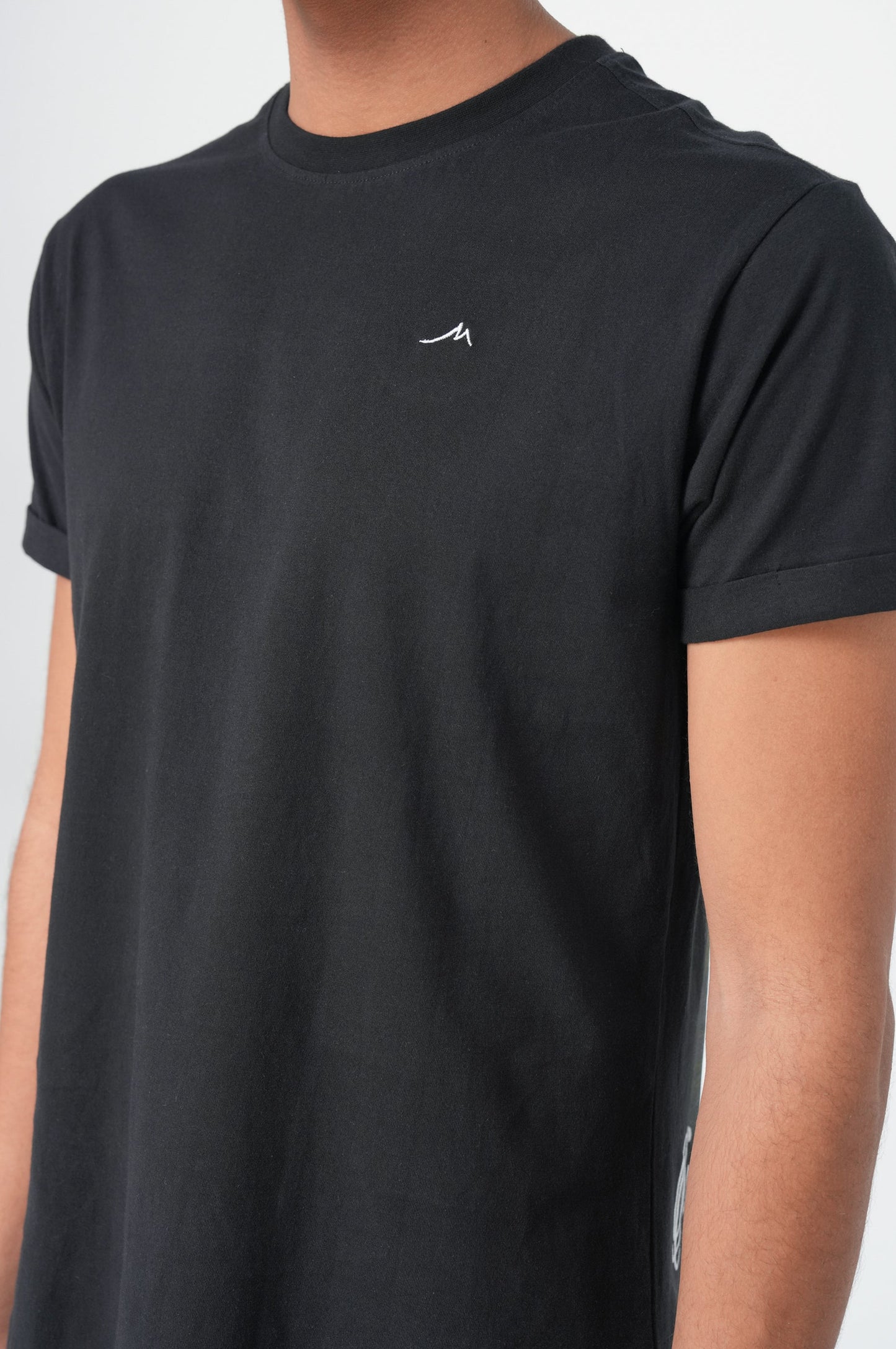 LEO | Black
