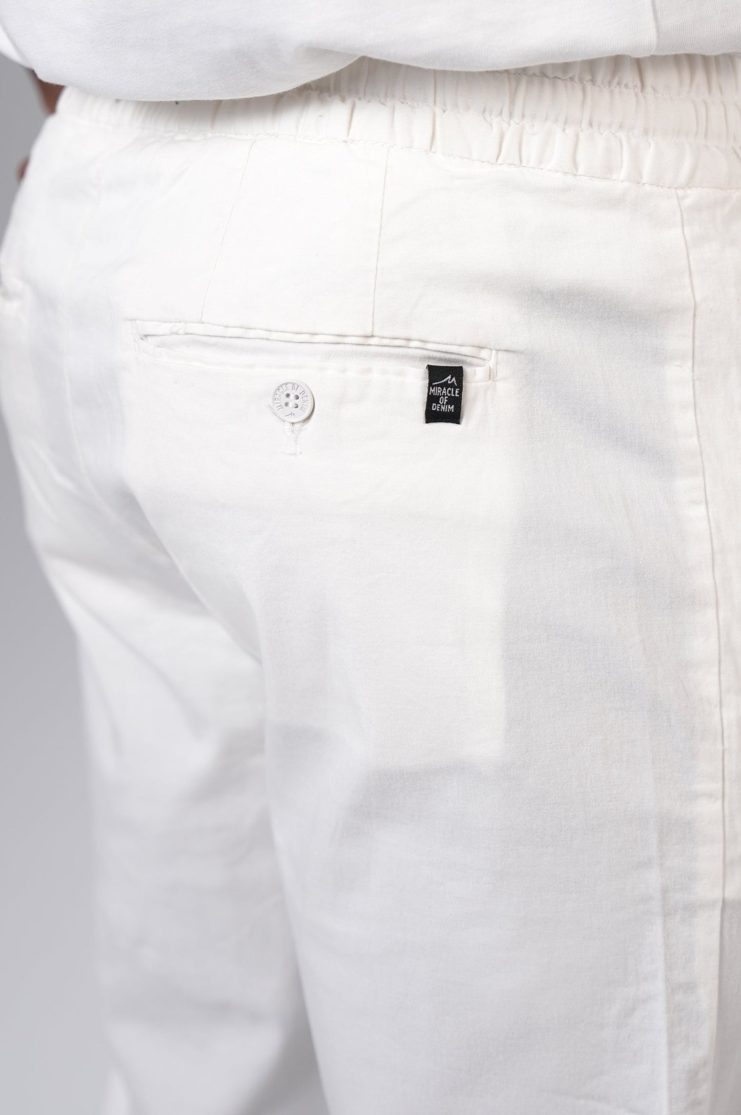 Hendrix Chino | Soft White