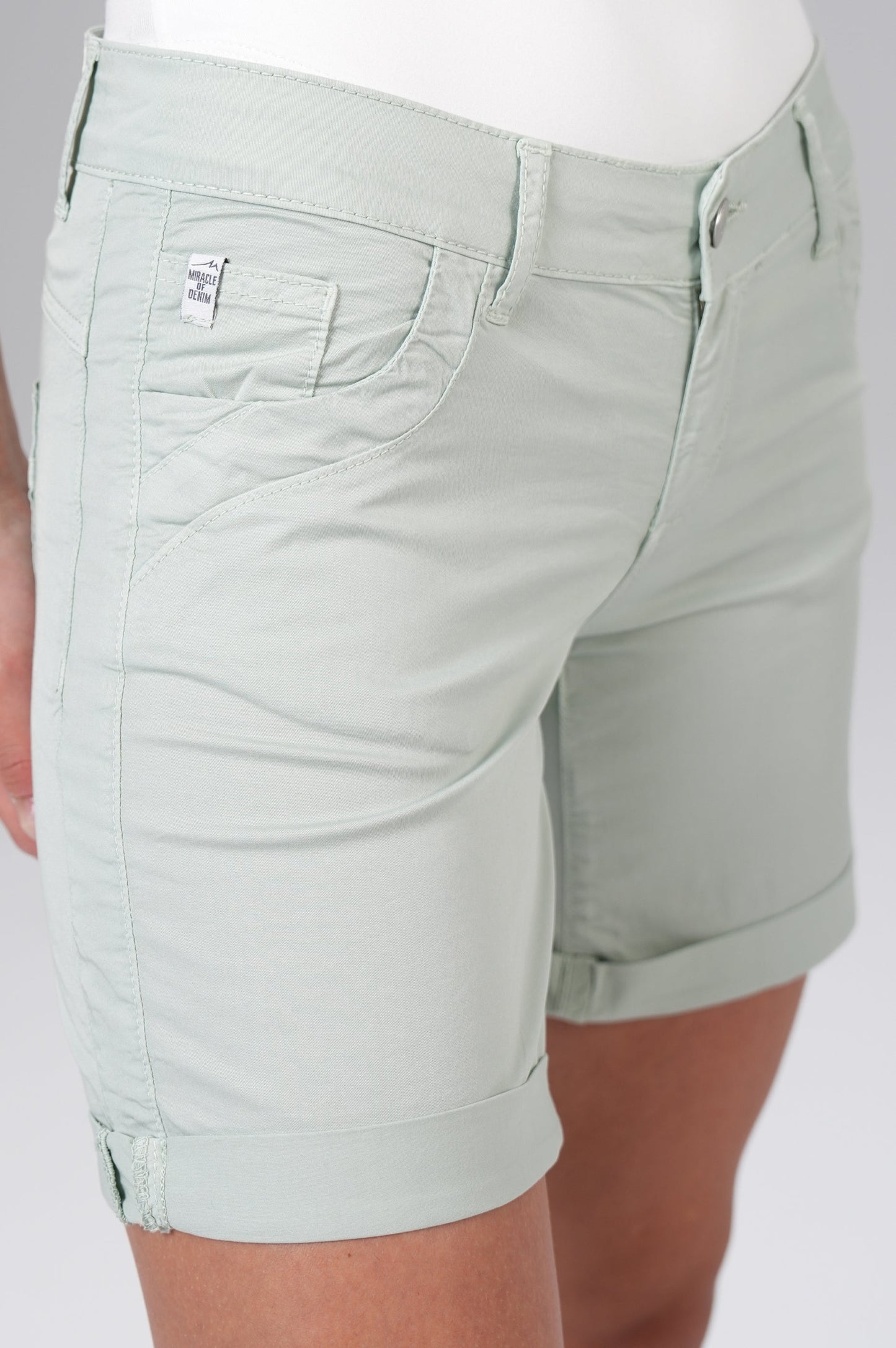 Lessi Shorts | Soft Mint