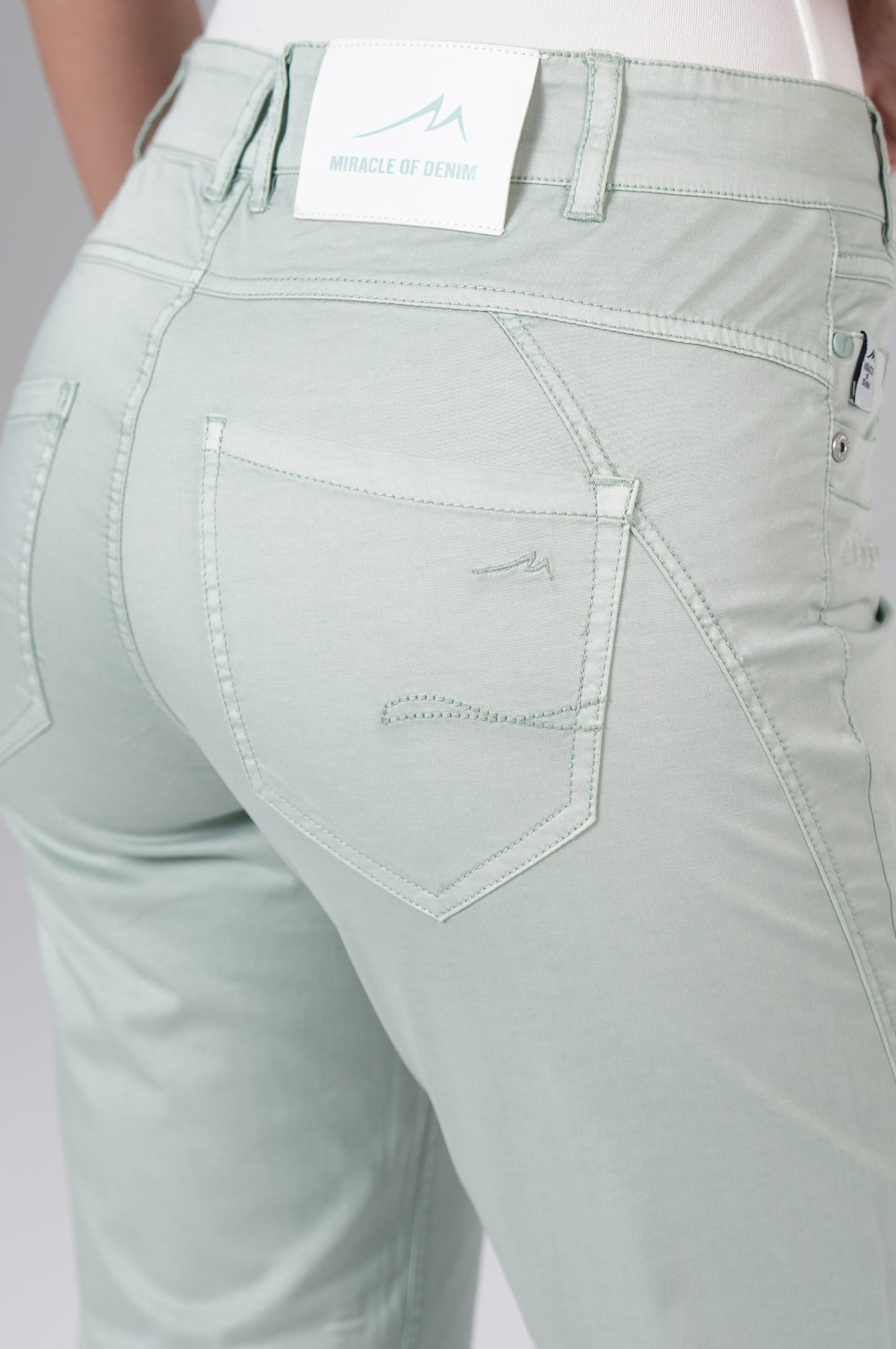 Rita Regular Fit | Soft Mint