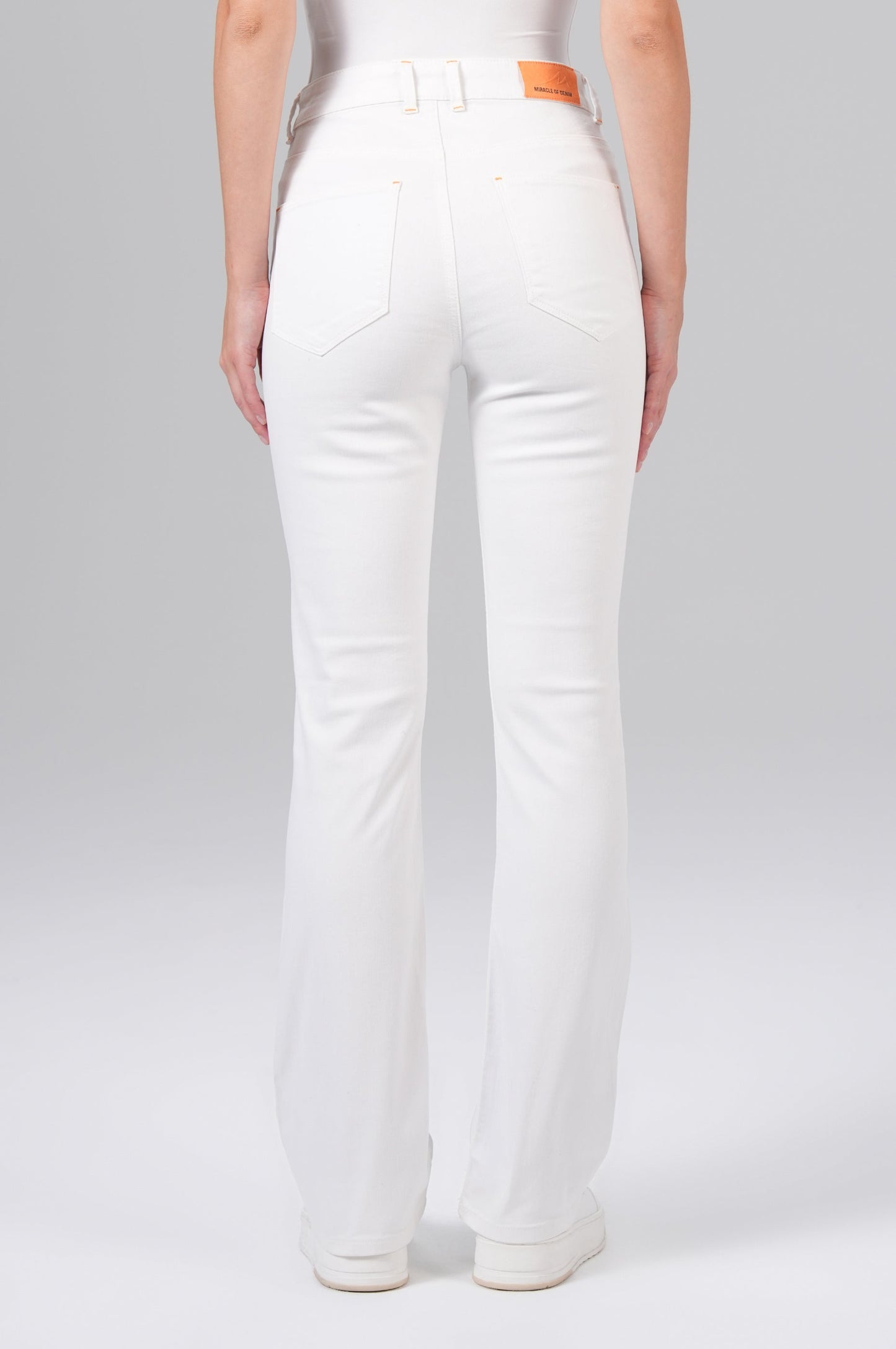 Sina Bootcut Highrise | White
