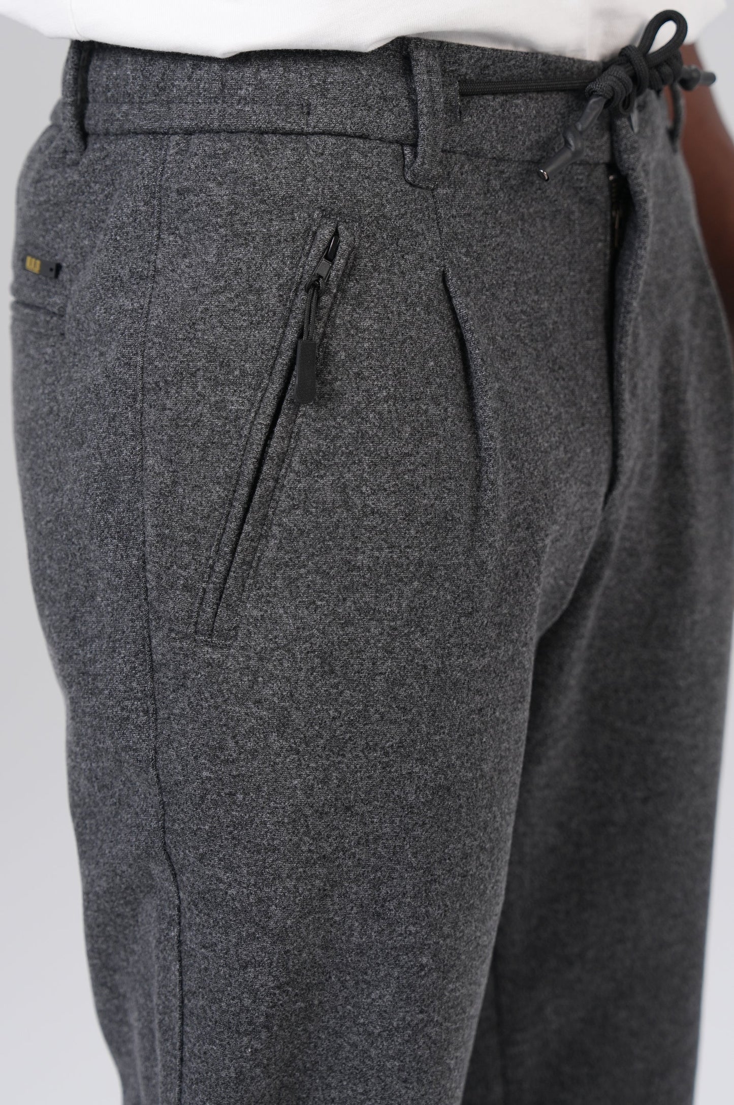 Hank Chino | Wool Anthra