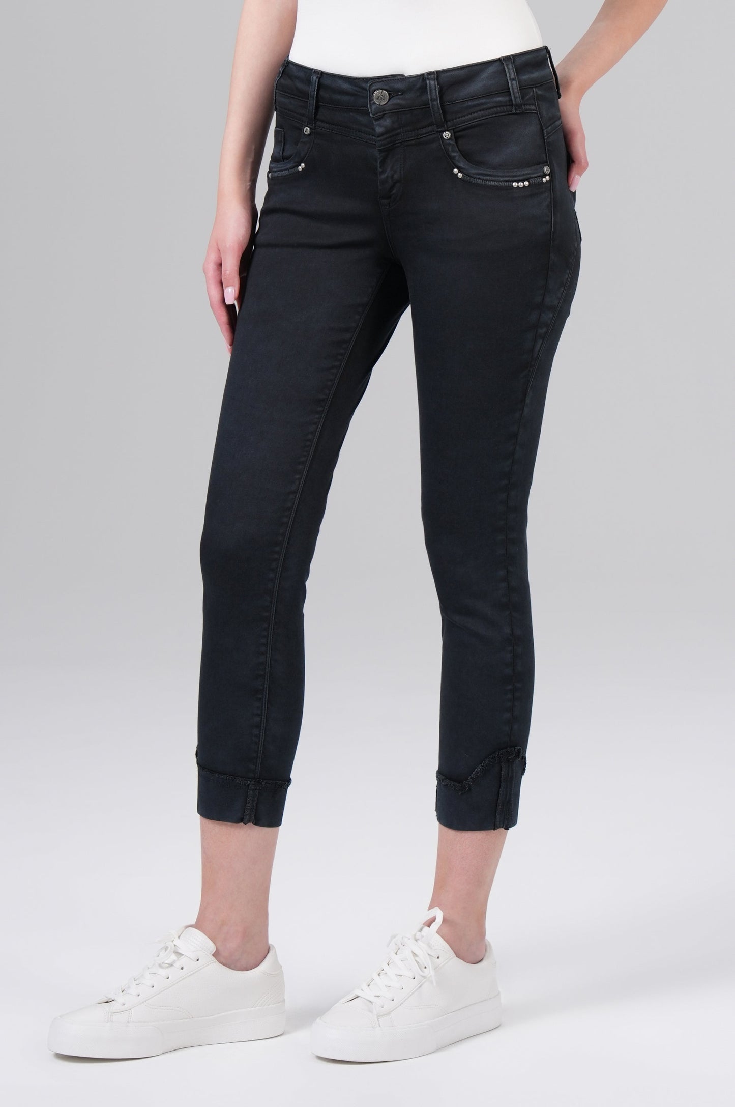 Rita Regular Fit | Black Wash