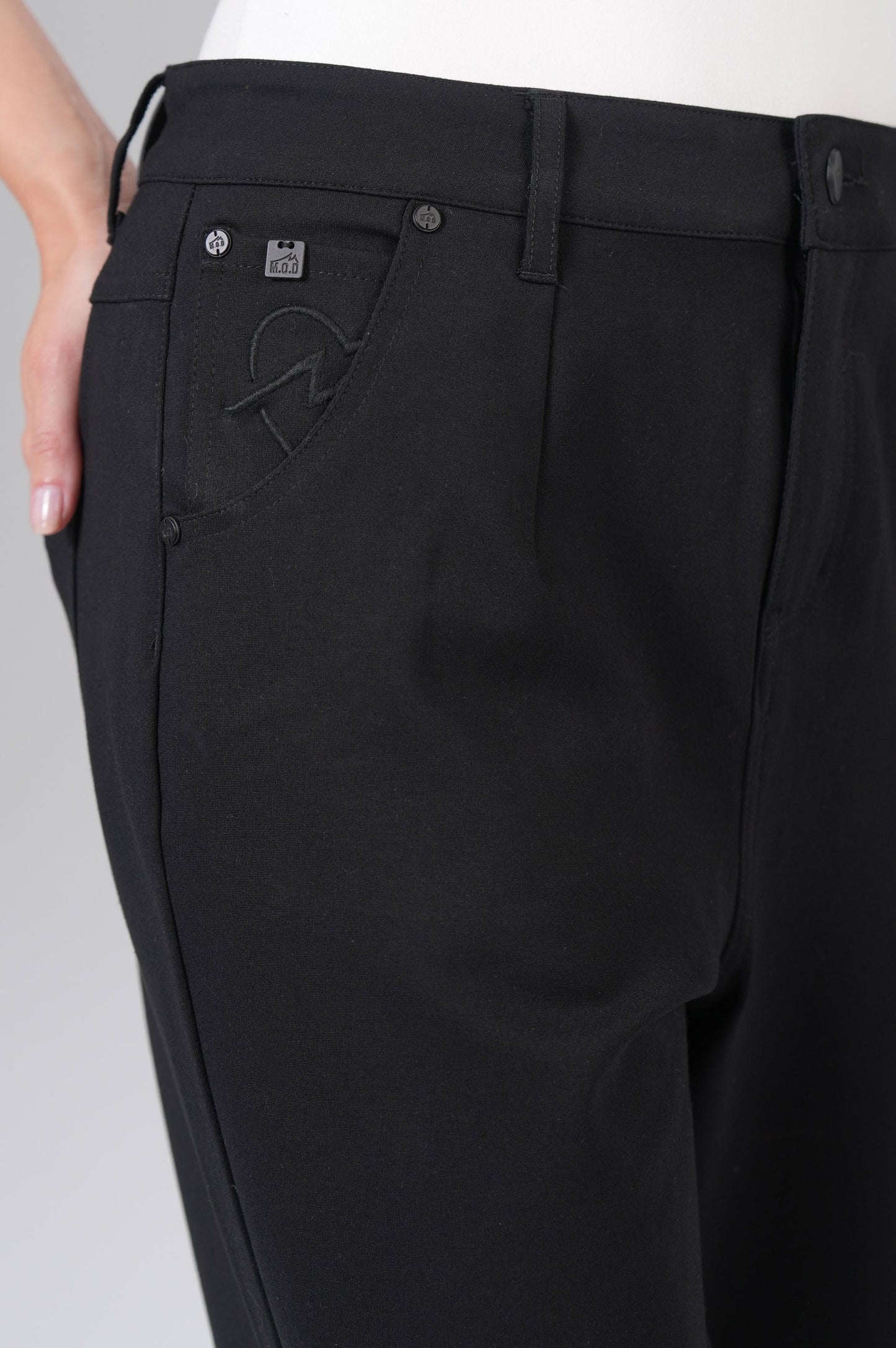 Coco Chino | Black