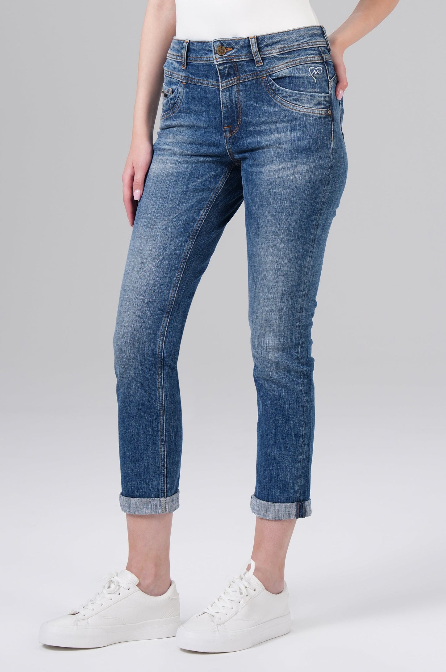 Rea High Regular Fit | Cord Blue