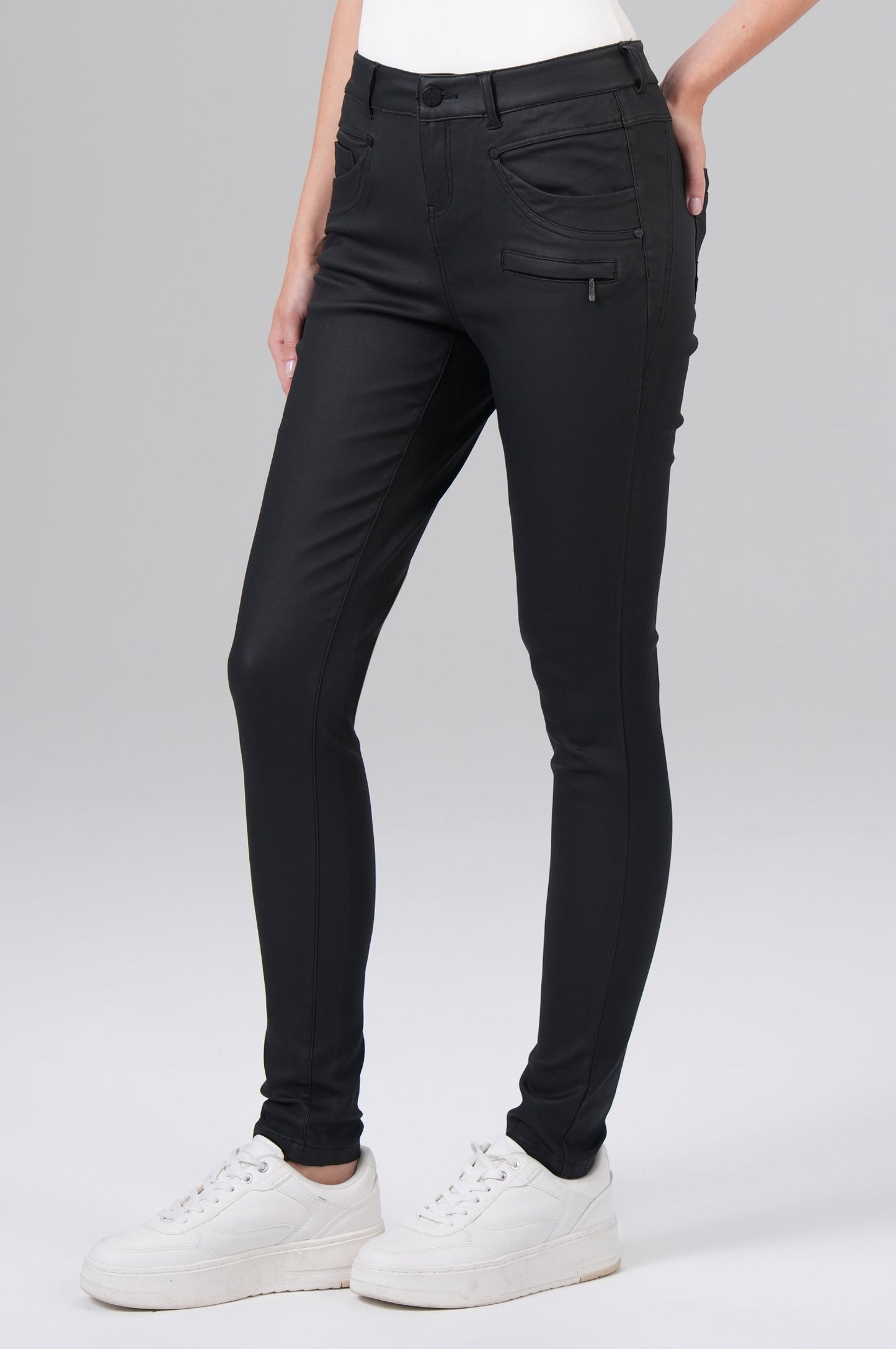 Suzy Skinny Fit | Black