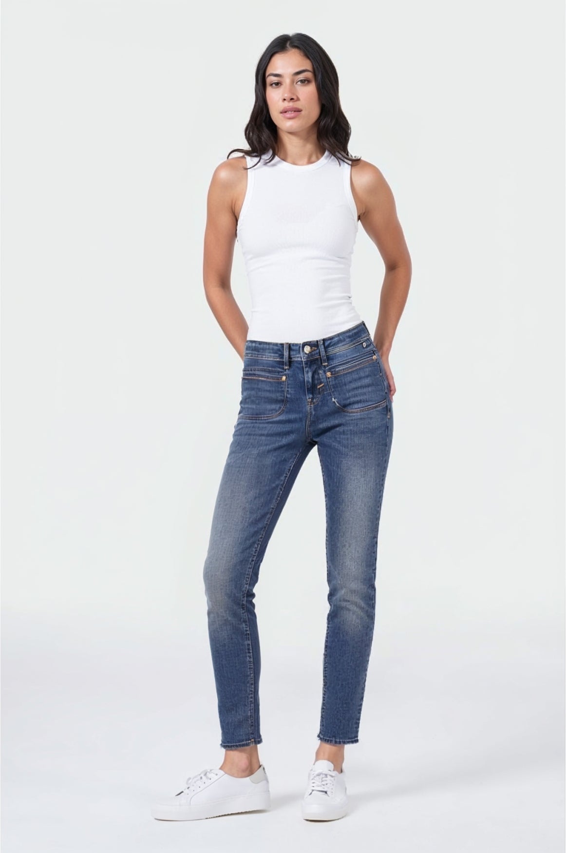 Marry Slim | Eject Blue