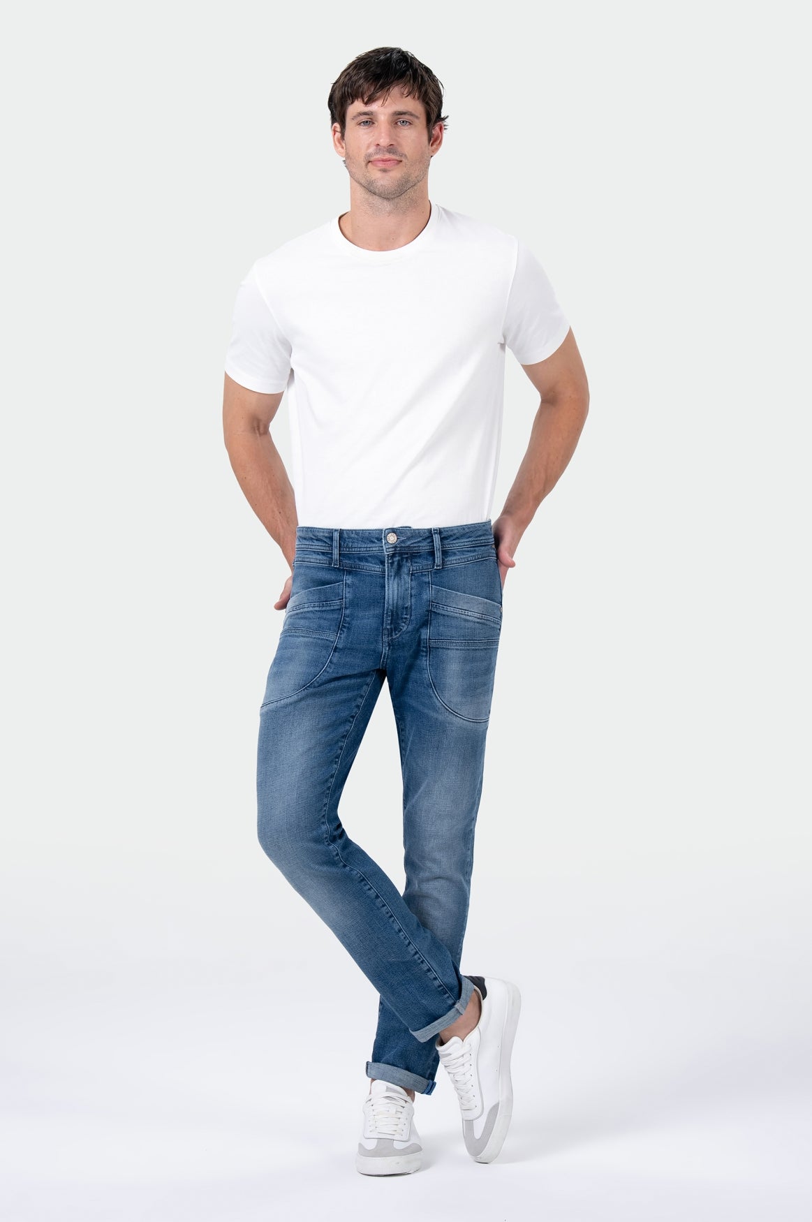 Peter Regular | Era Blue