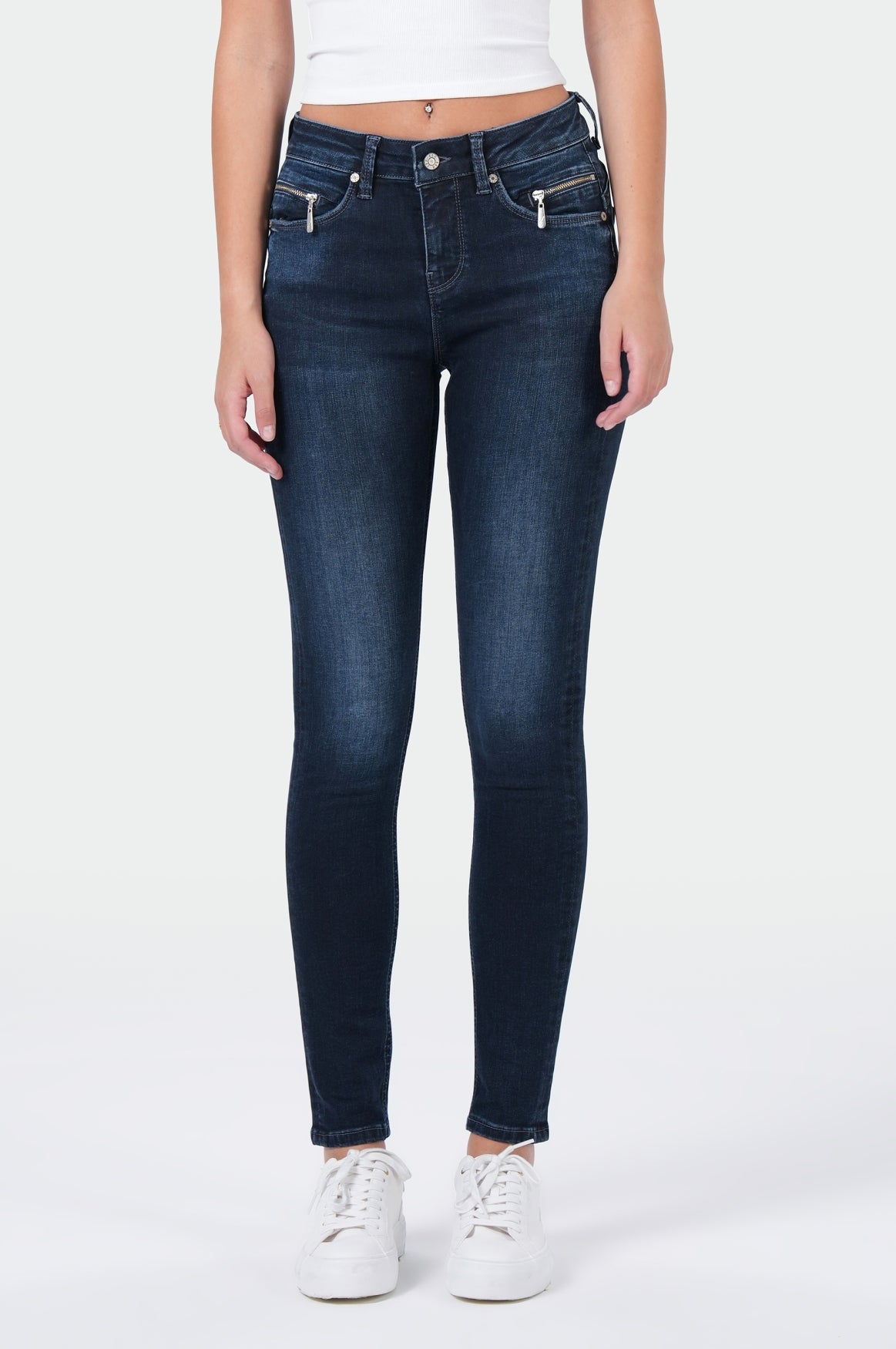 Sarah Skinny | Engine Blue