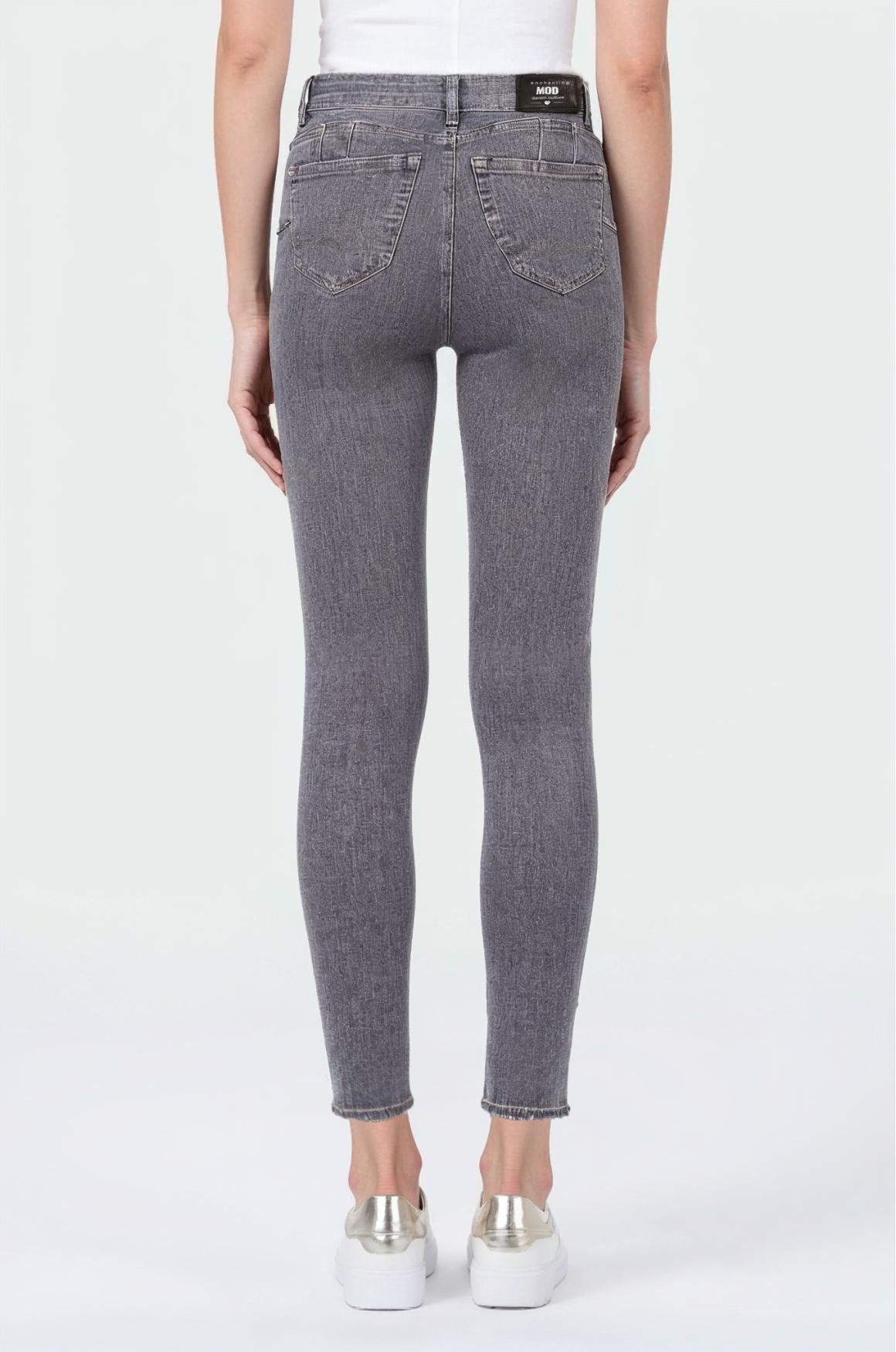 Sarah Skinny | Equal Grey