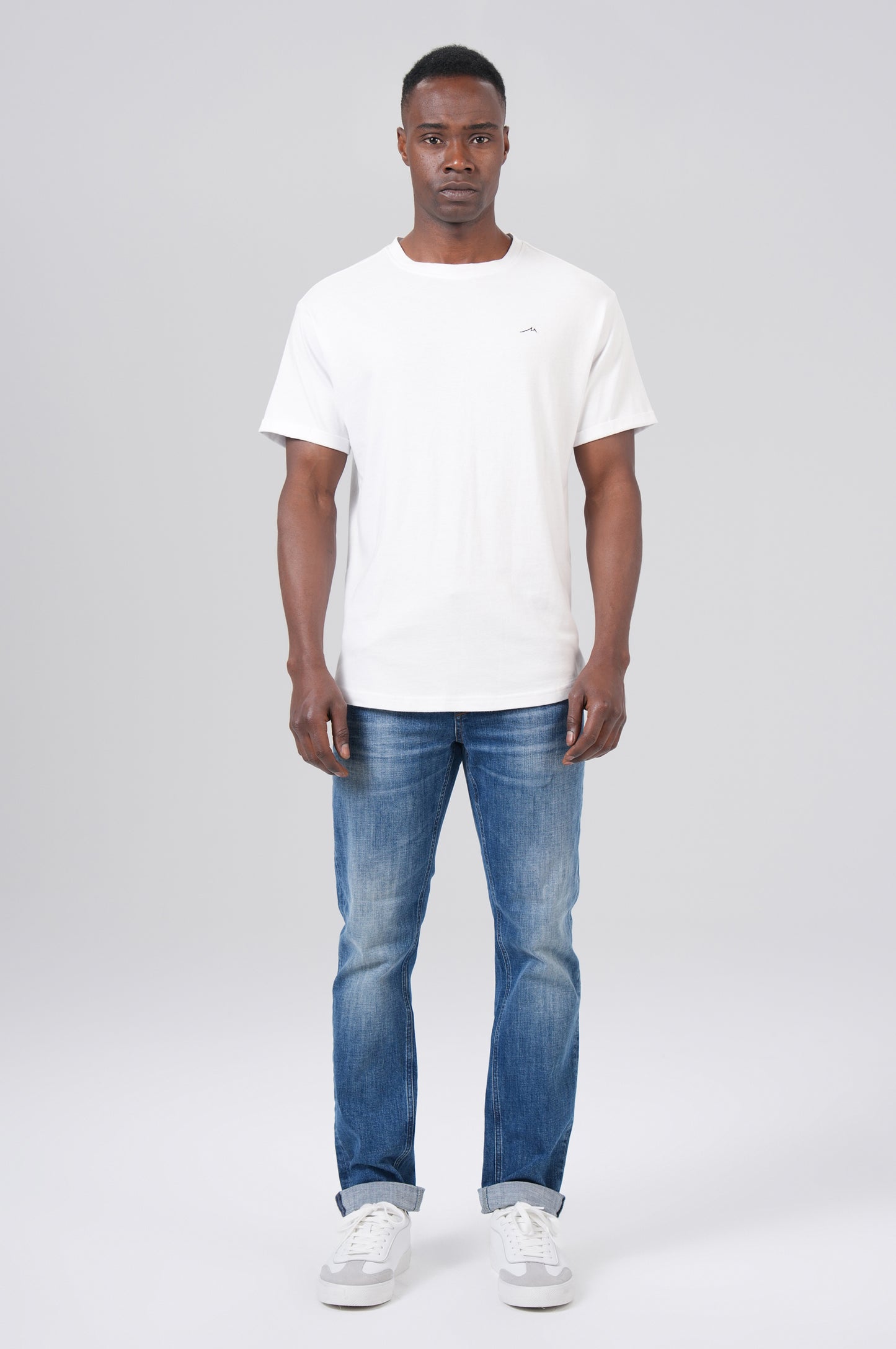 Men Roundneck Basic T-Shirt - White