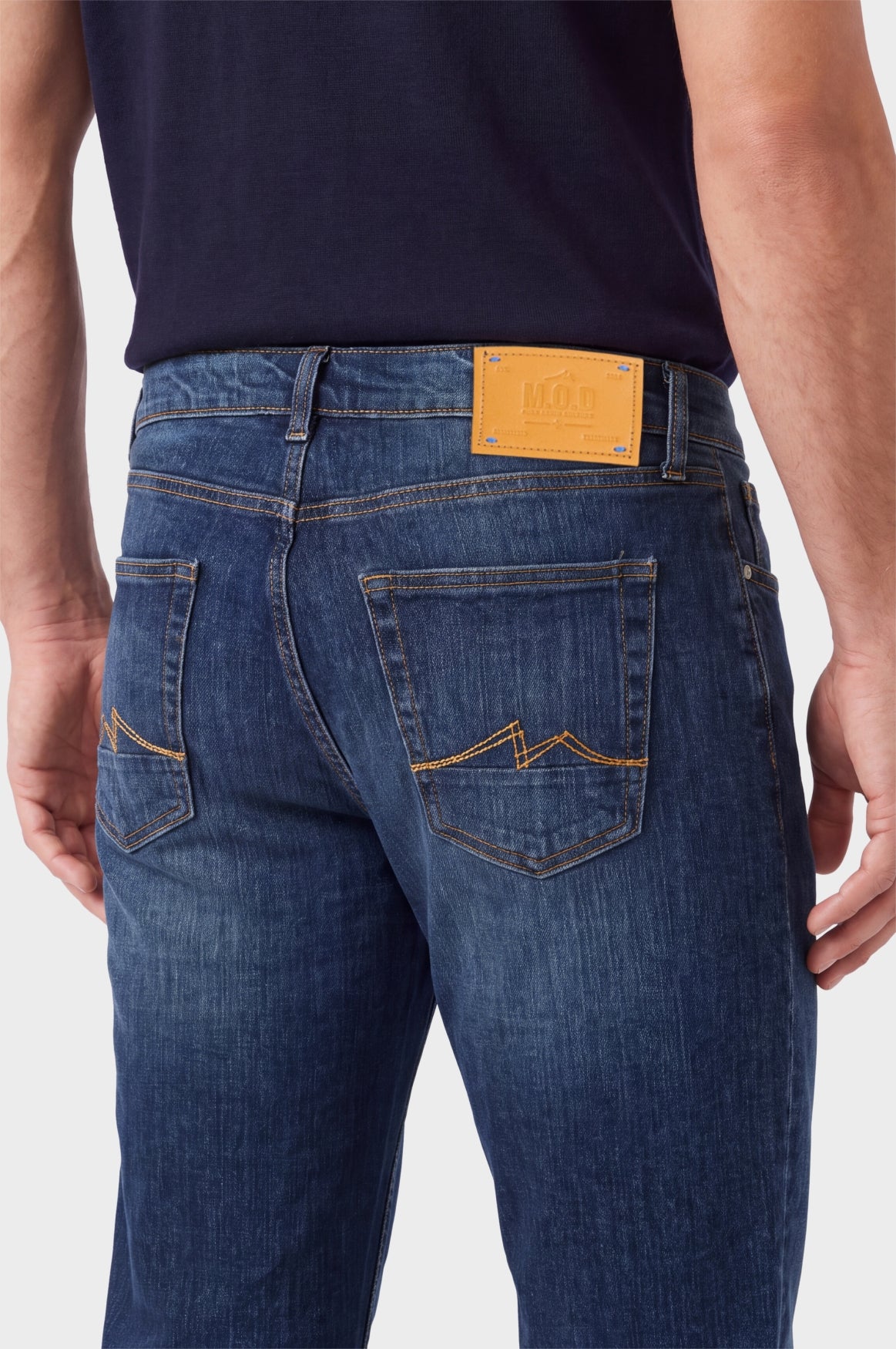 Aron Straight | Gama Blue