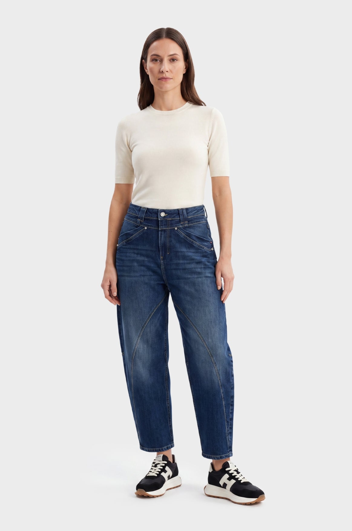 Camilla Barrel | Gallery Blue