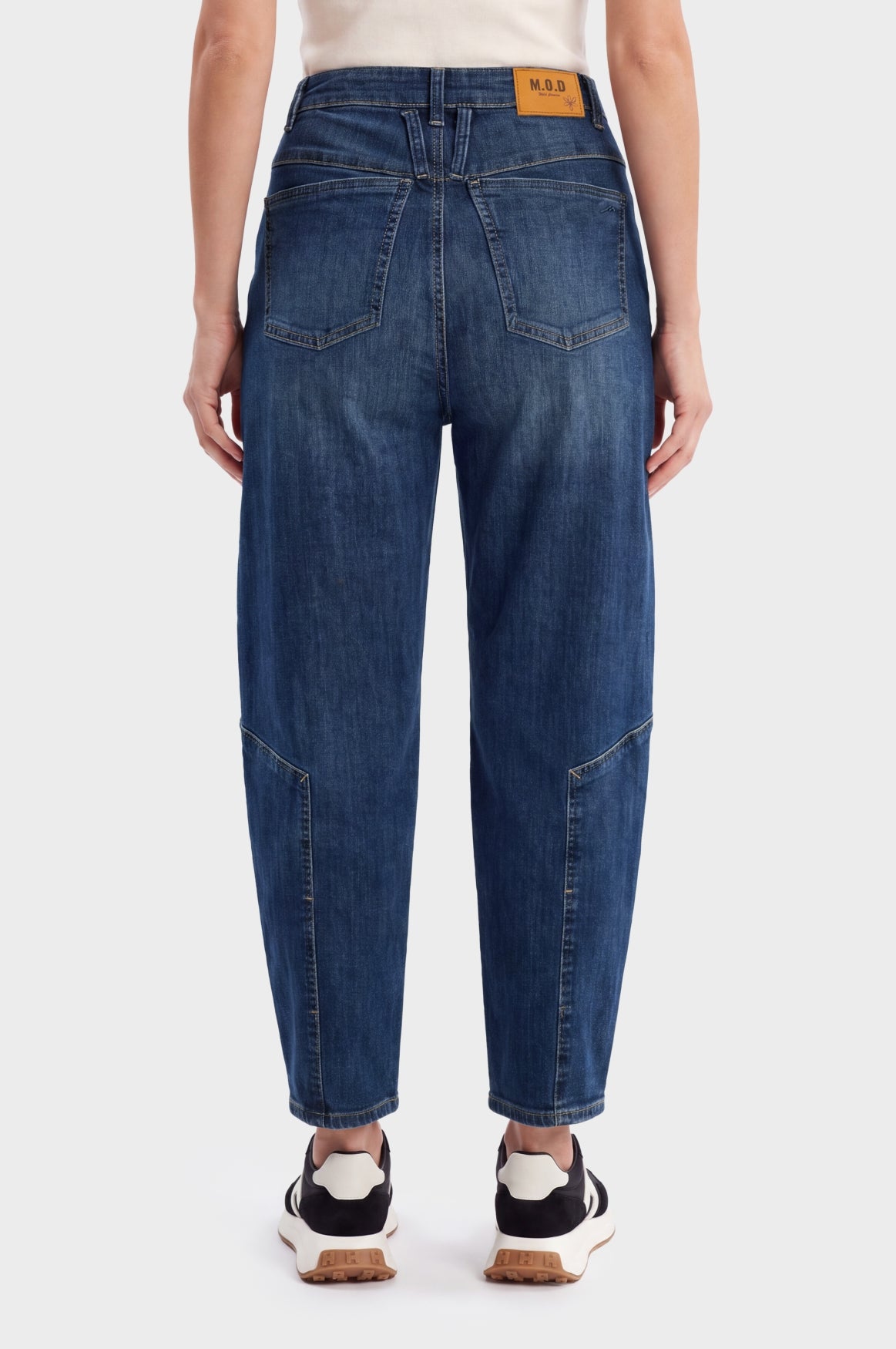 Camilla Barrel | Gallery Blue