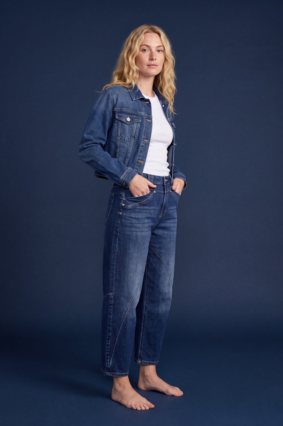 Camilla Barrel | Gallery Blue