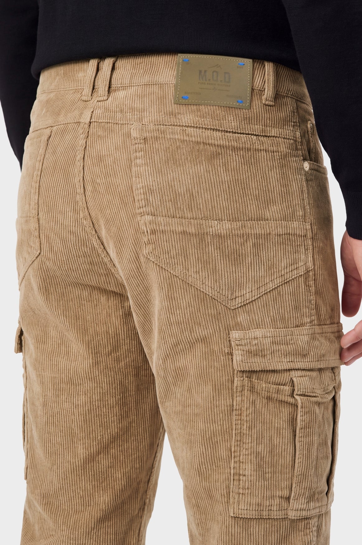 Edward Cargo | Taupe
