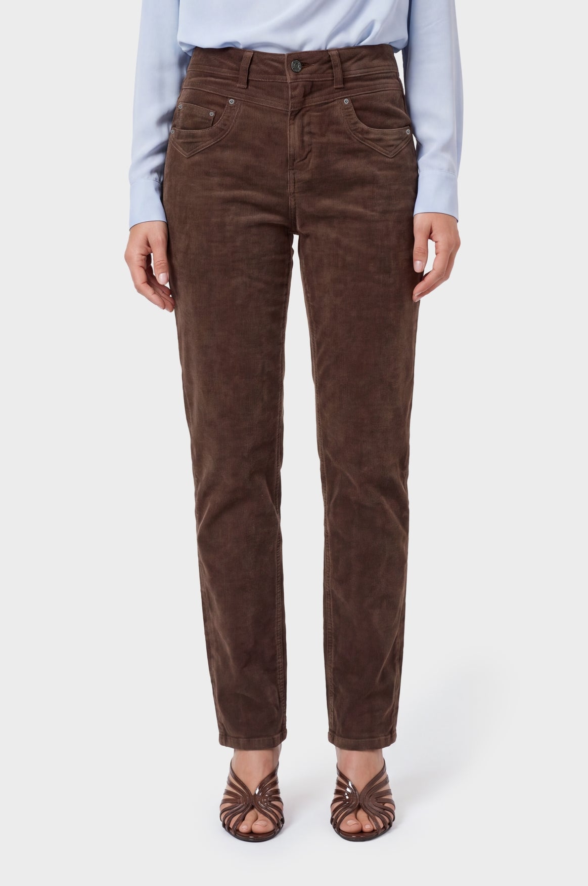 Romy Regular | Brown