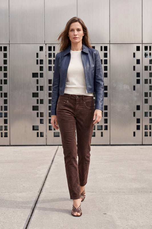 Romy Regular | Brown