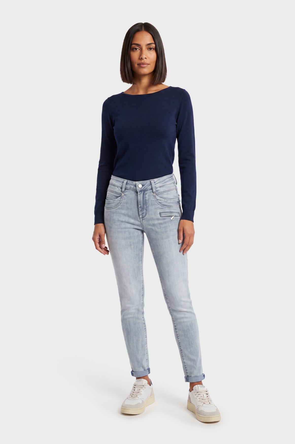 Suzy Skinny | Grow Blue