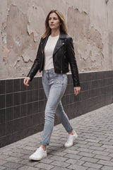 Suzy Skinny | Grow Blue