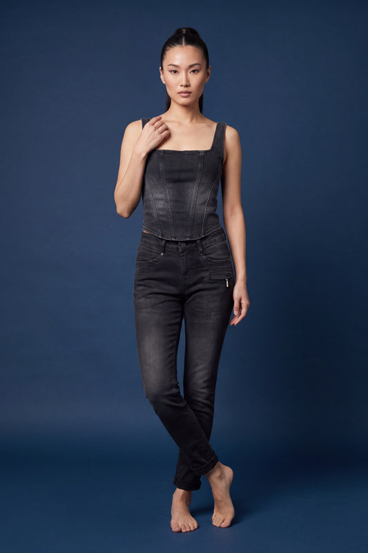 Suzy Skinny | Gather Black
