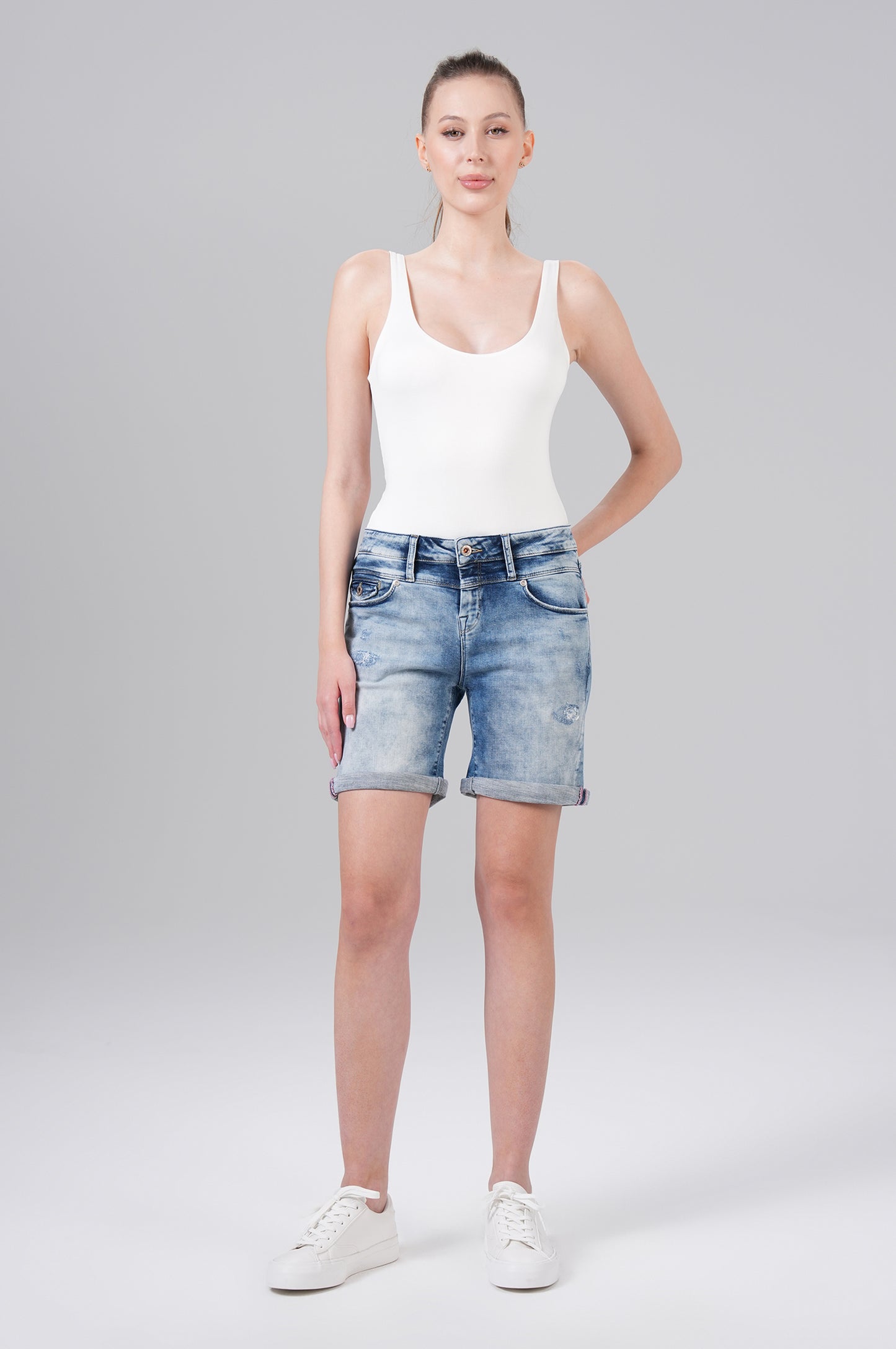 Bettina Shorts - Ascott Blue