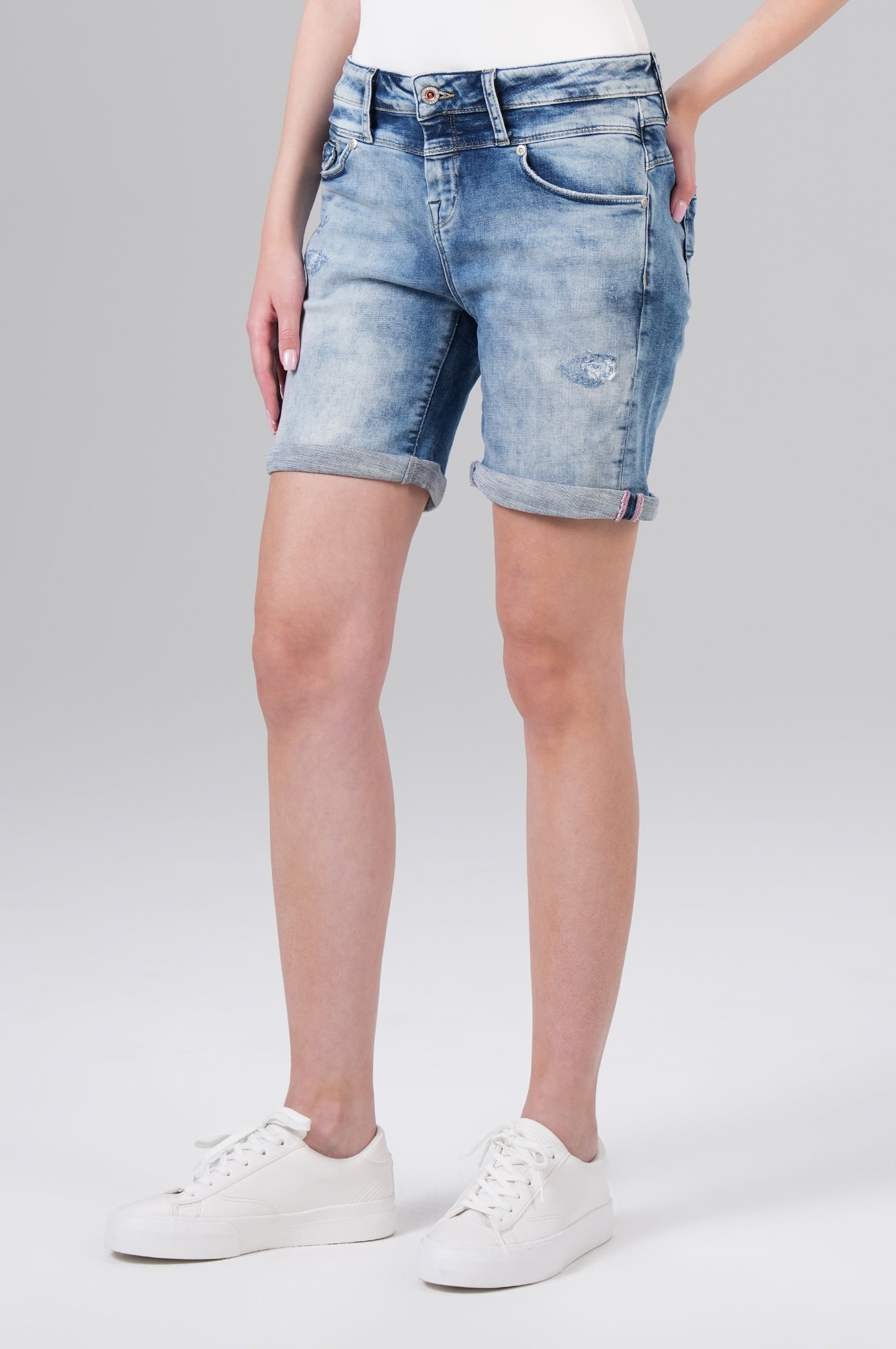 Bettina Shorts - M.O.D - Ascott Blue - 2