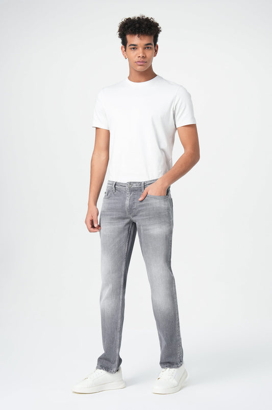 Thomas Comfort | Different Grey