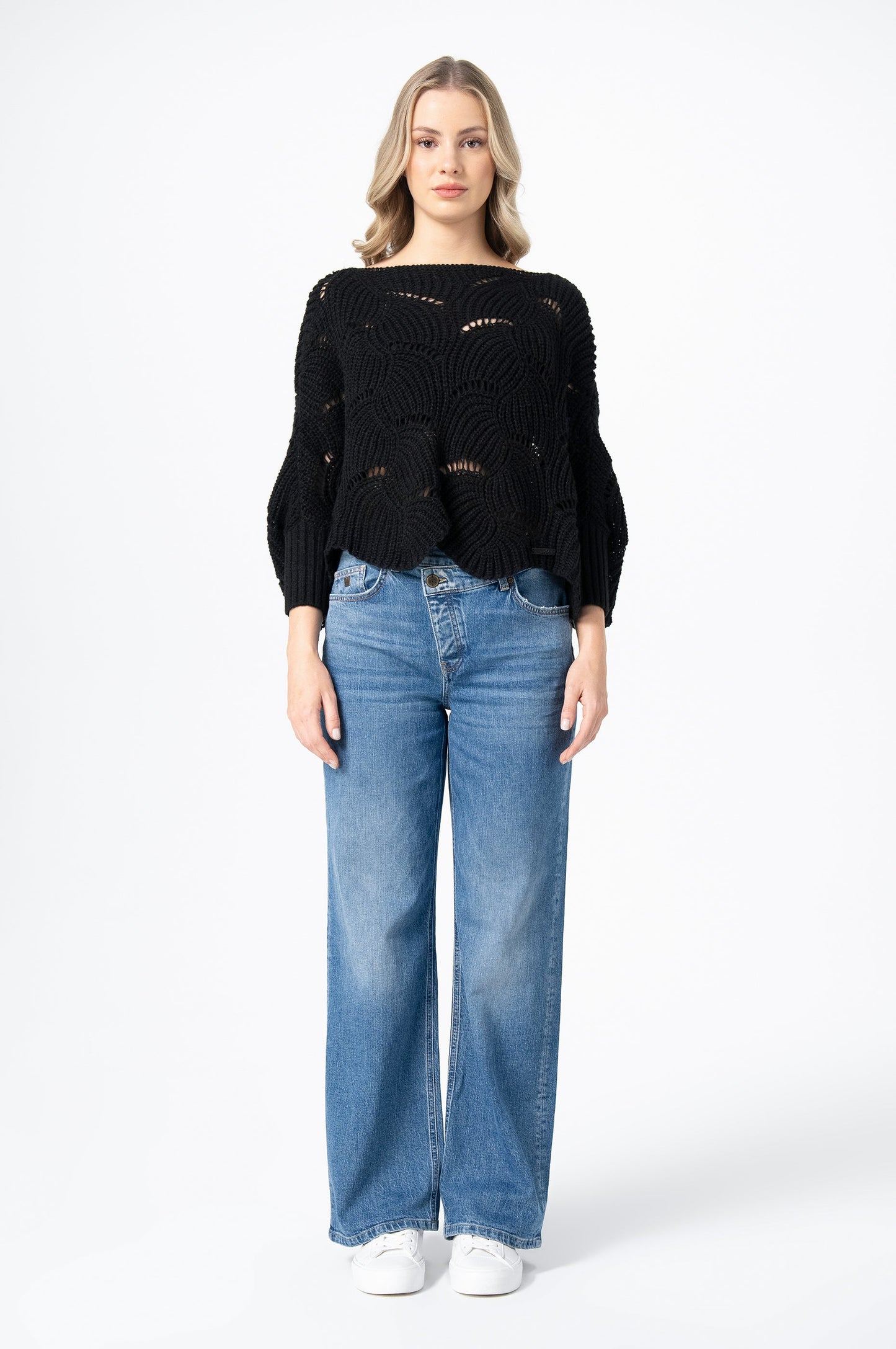 Women Pullover | Black