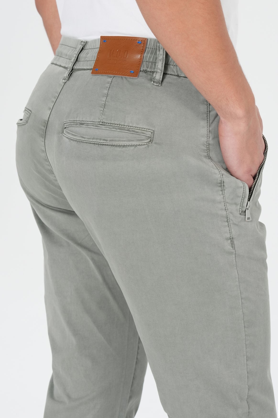 Hank Chino | Seagrass