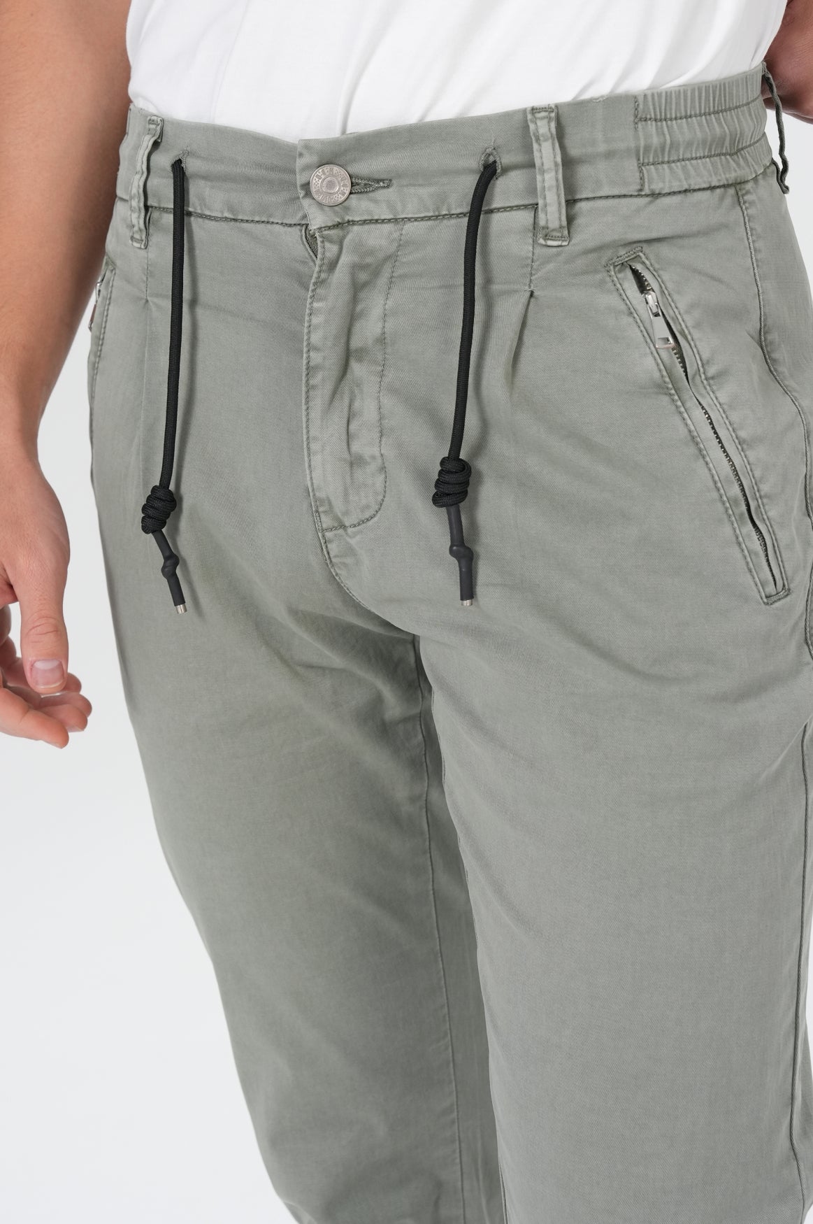 Hank Chino | Seagrass