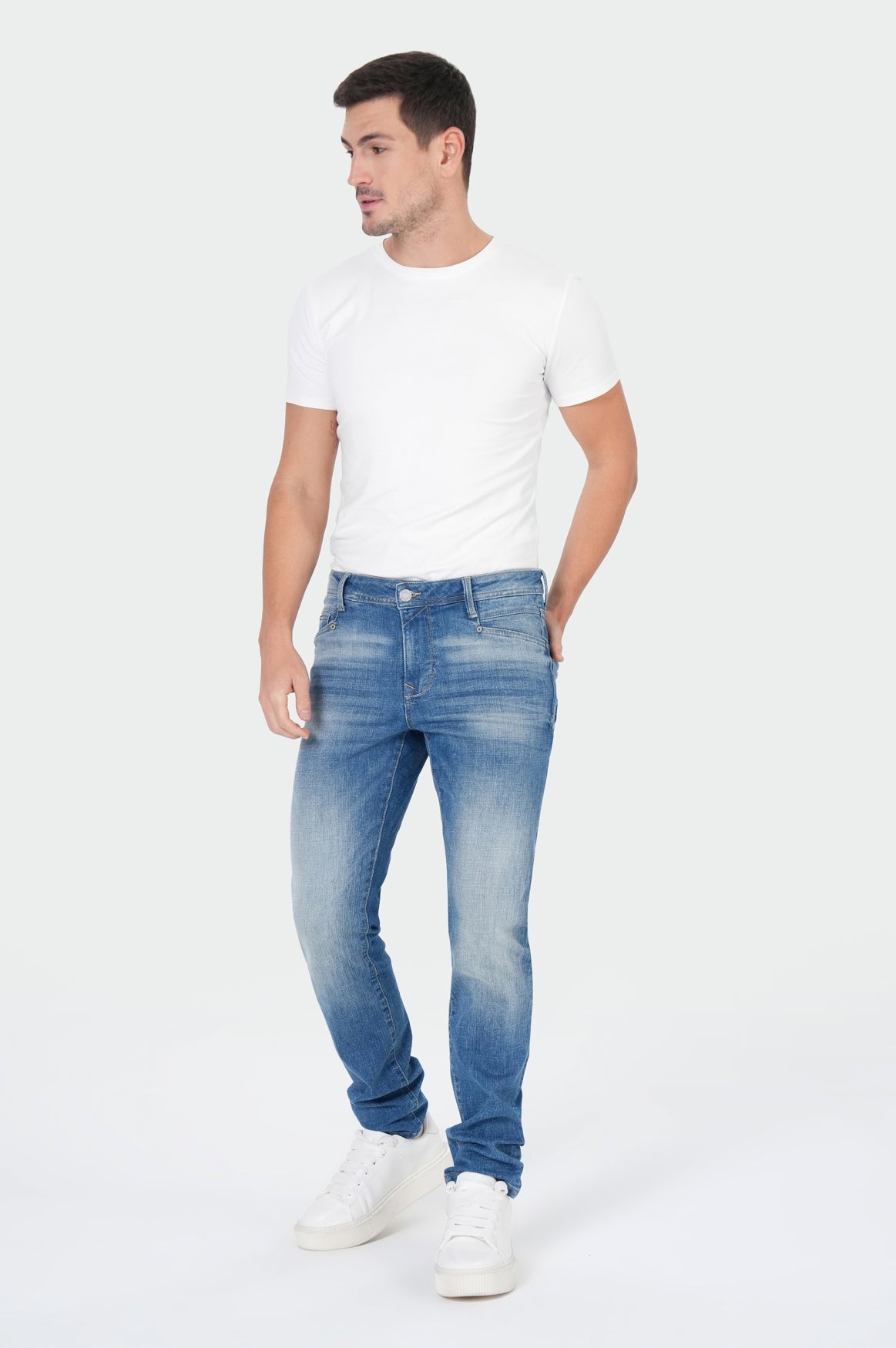 Michael Slim | Falcon Blue